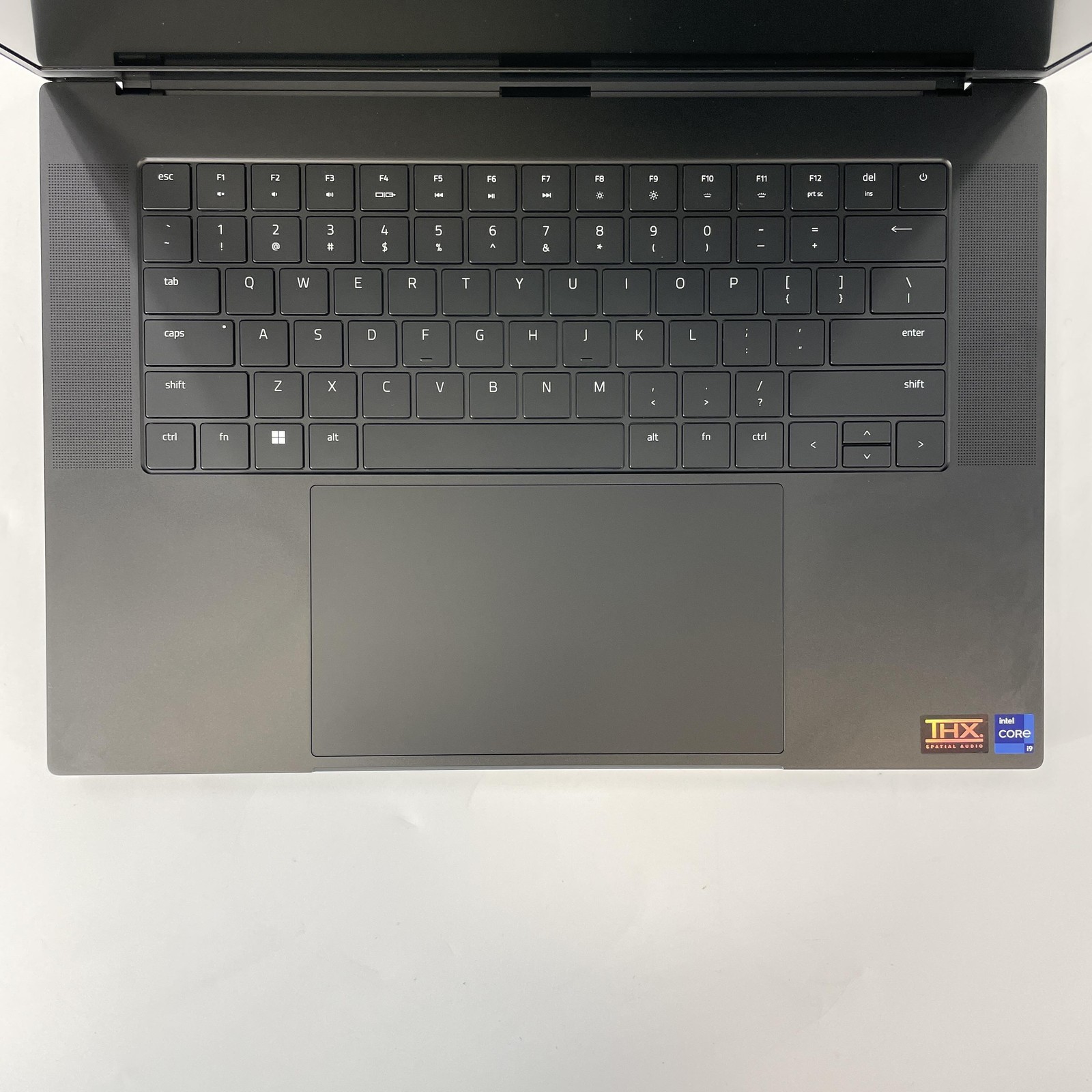 Razer Blade 16 120Hz UHD+ 2.2 GHz i9-13950HX 32GB 2TB SSD RTX 4090 FRAME GAP