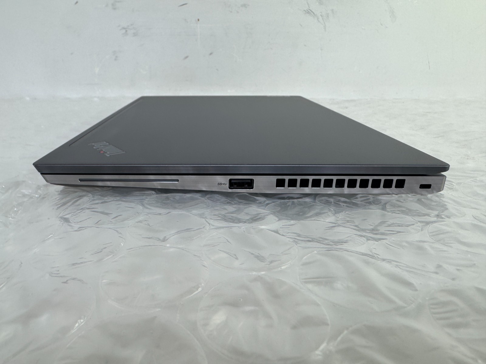 Lenovo ThinkPad T14s Gen 2 i7-1185G7 16GB 256GB SSD 14″ FHD Win 11 Pro