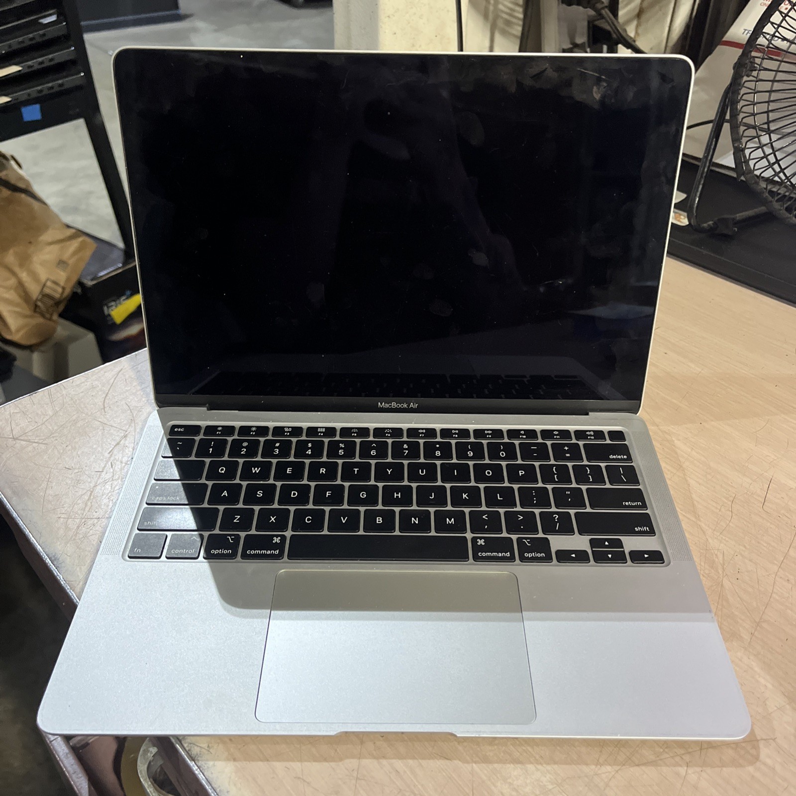 APPLE MACBOOK AIR 13″ SCISSOR, 2020 CORE I3-1000NG4 1.1GHZ 8GB RAM 256SSD “