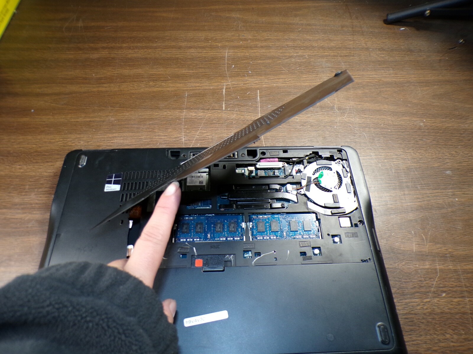 DELL LATITUDE E7450 INTEL CORE i5-5300U 2.360GHZ 8GB RAM