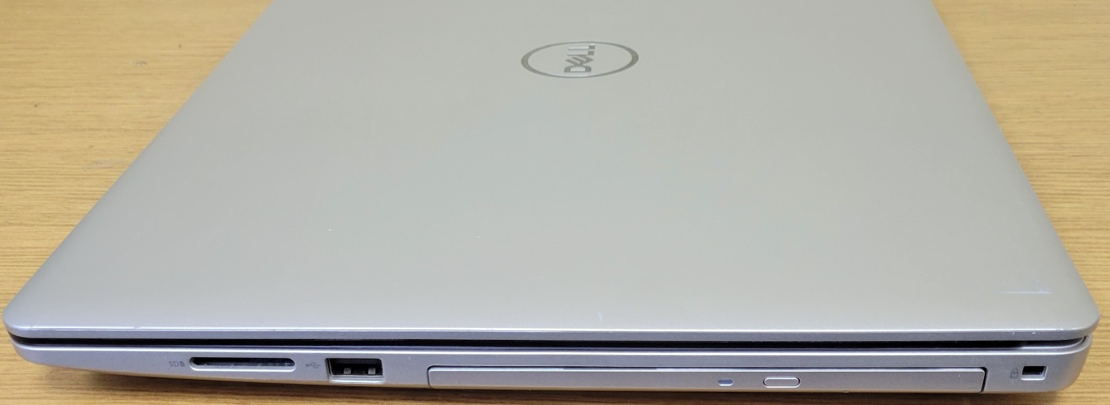 Dell Inspiron 5570 i5-8250U 1.60GHz 16GB 15.6″ TS No OS/SSD/HDD