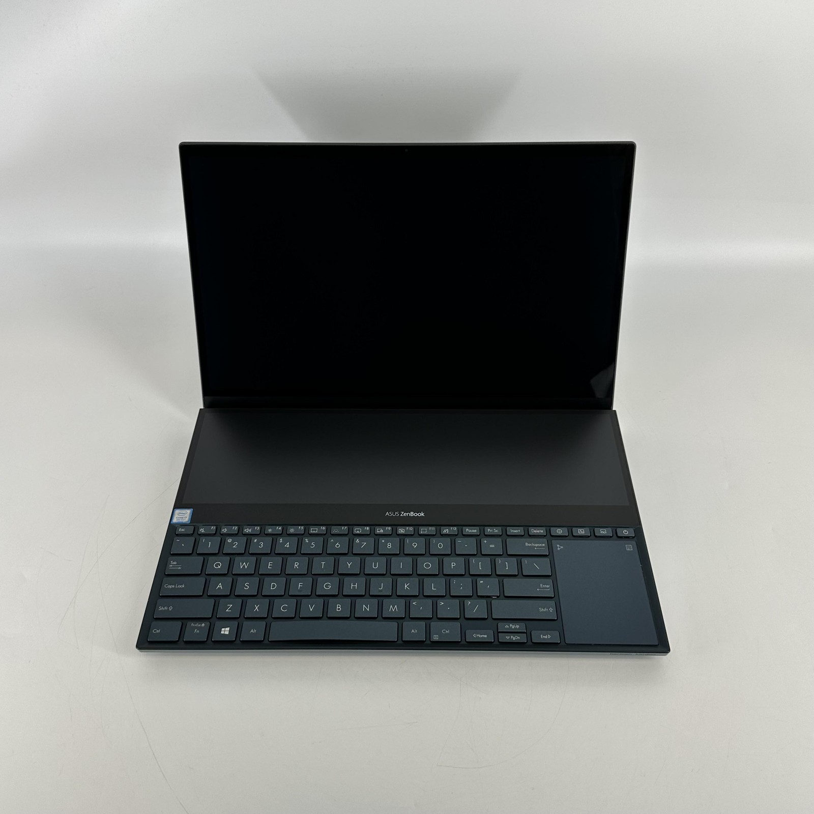 Asus Zenbook Pro Duo 15 4K TOUCH i7-9750H 2.60GHz 32GB 1TB SSD RTX 2060 Good