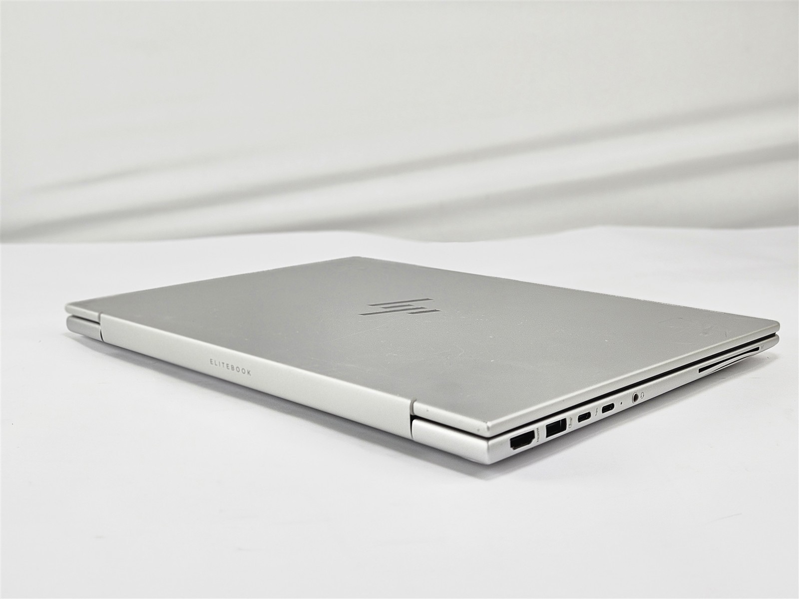 HP 14″ EliteBook 640 G11 Core Ultra 5 135U 16GB RAM 512GB SSD Intel Graphics