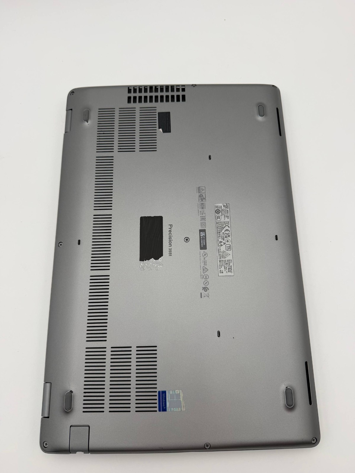 Dell PRECISION 15.6″ HD 3551 Laptop i7-10875H 2.30GHz no ram/ssd/charger