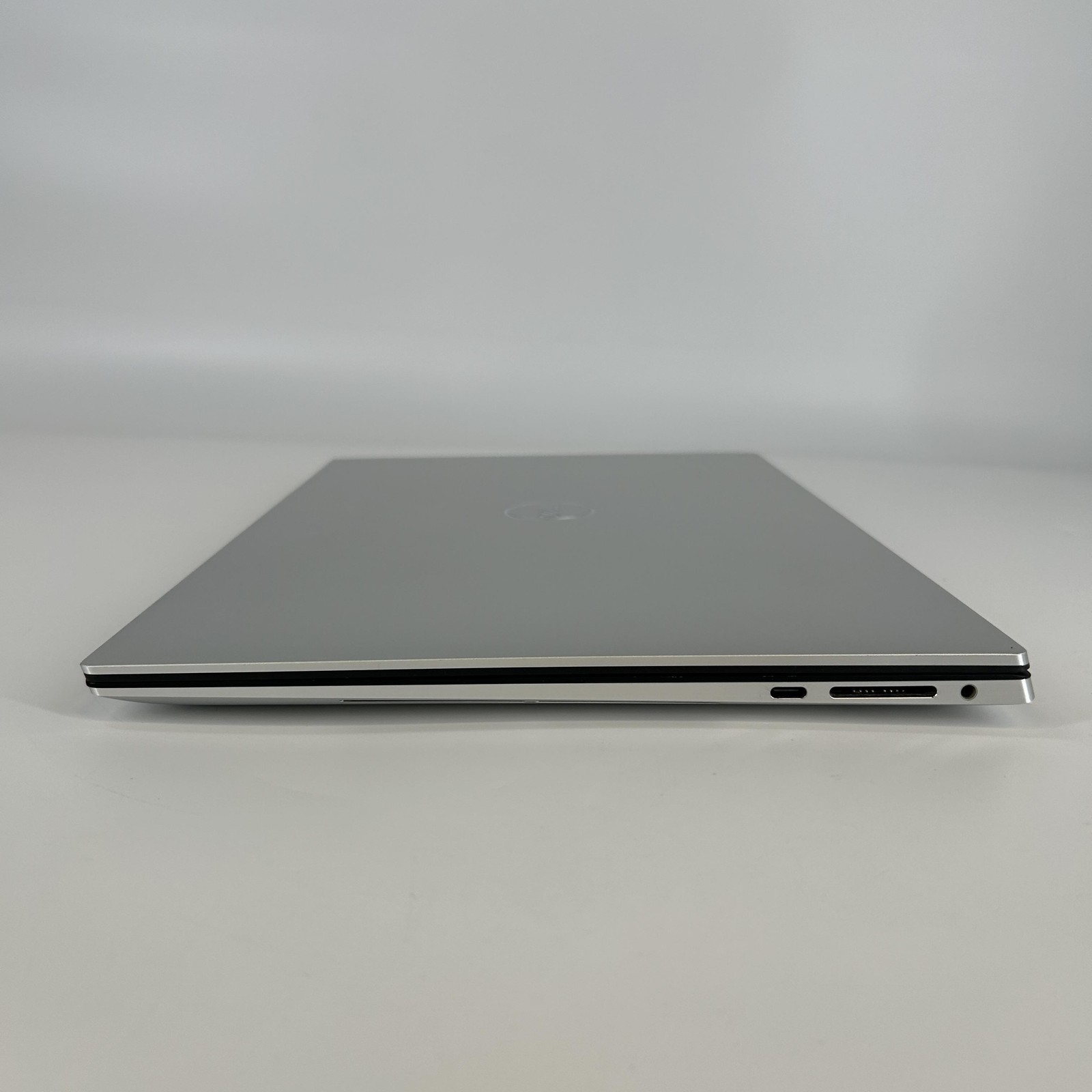 Dell XPS 15 9520 FHD+ 2.3 GHz i7-12700H 16GB 512GB SSD NVIDIA RTX 3050 Very Good