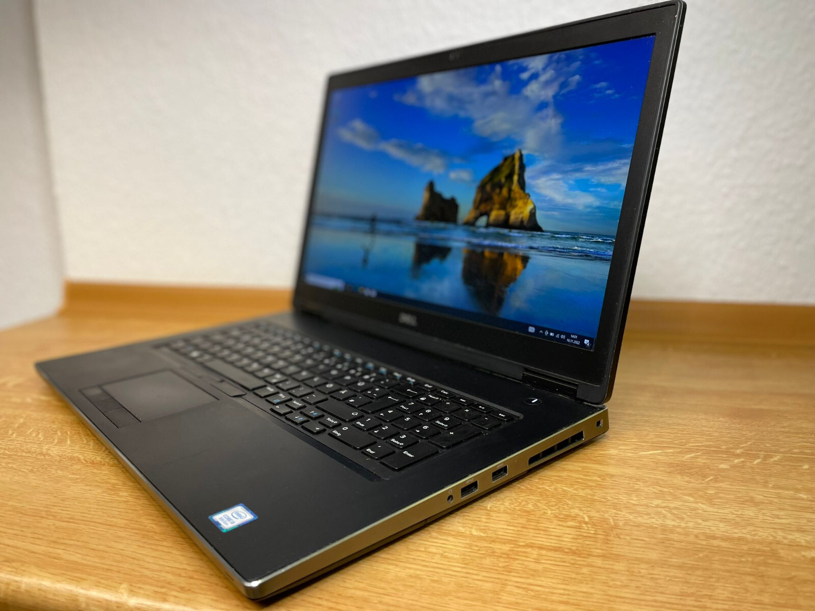 Dell Certified Precision 7740 i7 9850H 6×4 Workstation, 6GHz 32GB-RAM CAD