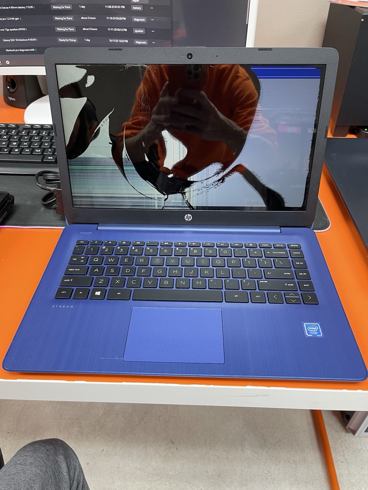 Hp Stream 14-cb171wm Intel Celeron N4000 1.1GHz 4GB Ram 64GB With BROKEN LCD