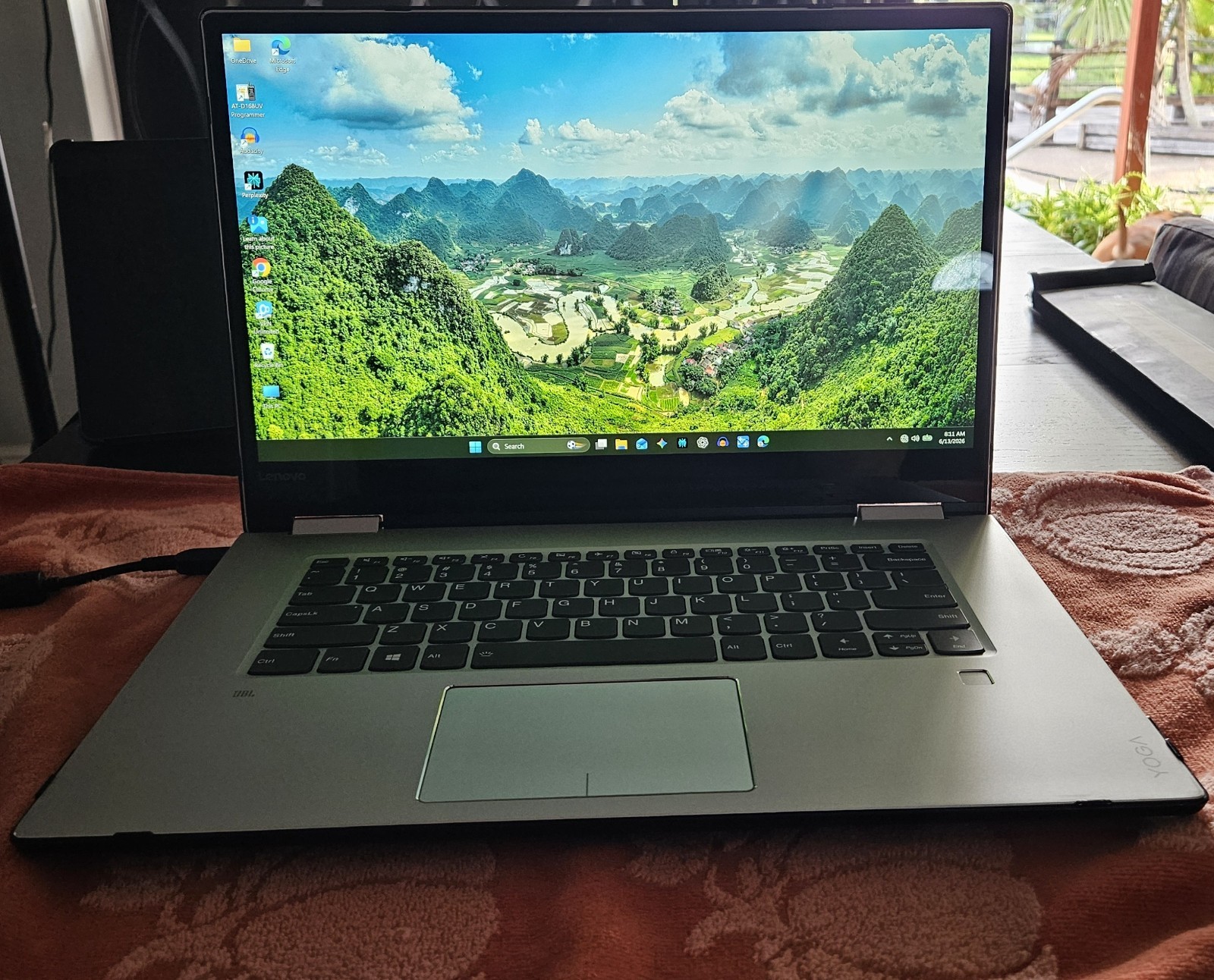 LENOVO YOGA 720 15IKB SIGNATURE EDITION