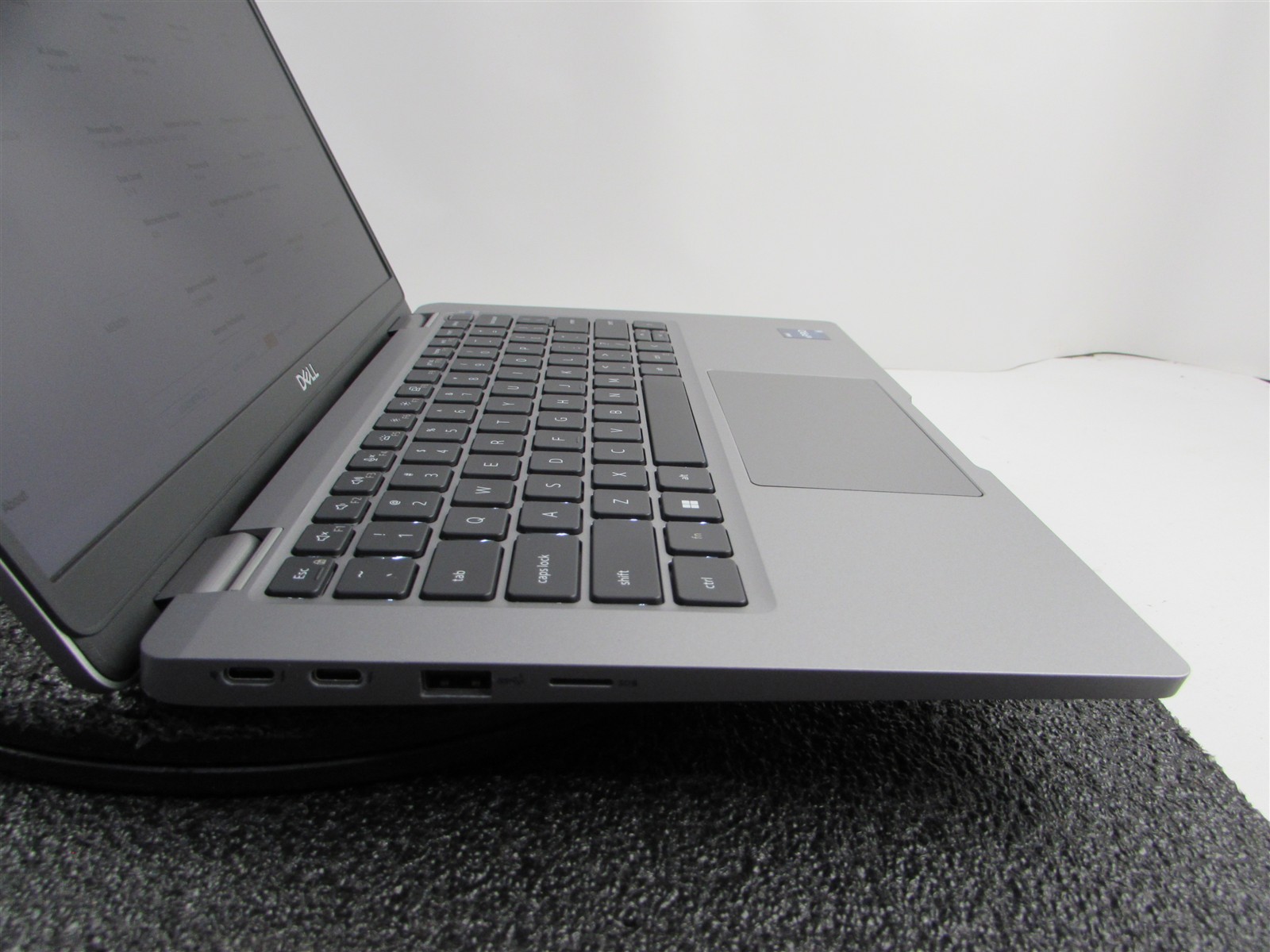DELL LATITUDE 5330 FHD TOUCHSCREEN I5-1245U 10 CORE 512GB SSD 16GB RAM NO O.S