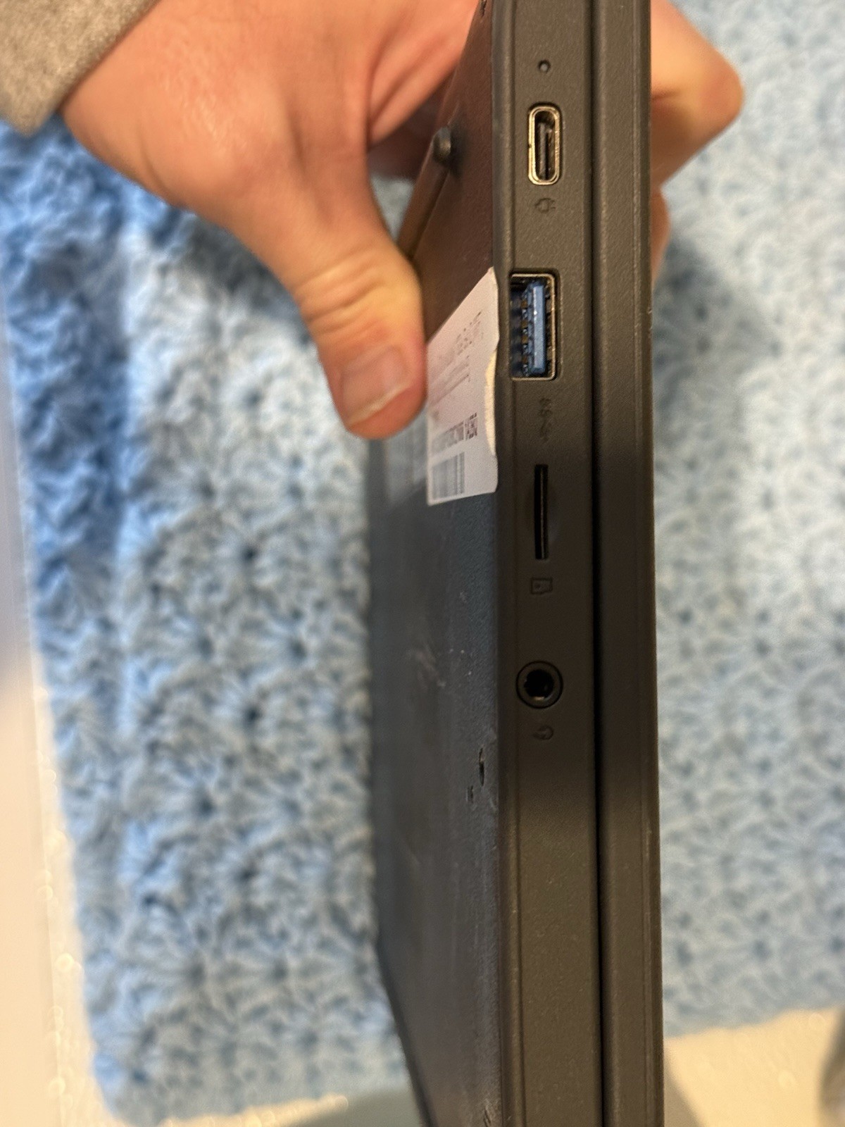 Lenovo Chromebook 100e 2nd Gen 11.6″ AMD A4-9120C @ 1.6GHz 4GB RAM 32GB SSD