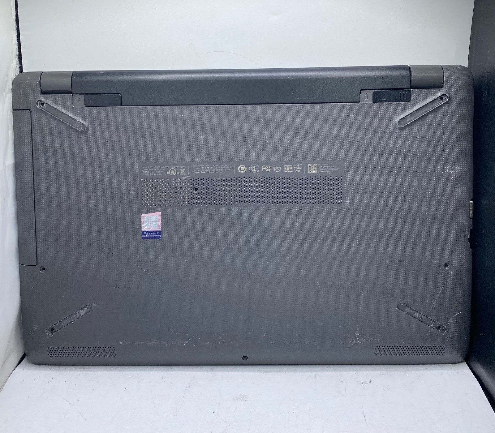 HP 250 G6 Notebook 15.6″ Laptop Intel Core i5-7200U 2.50GHz 8GB RAM 128GB
