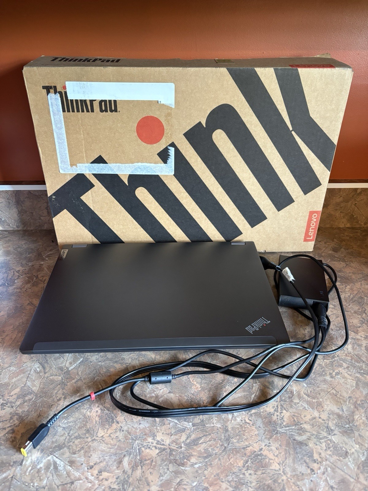 Lenovo ThinkPad P16 Gen 2 Intel Core i7-14700HX, 20C, 16″ WQUXGA