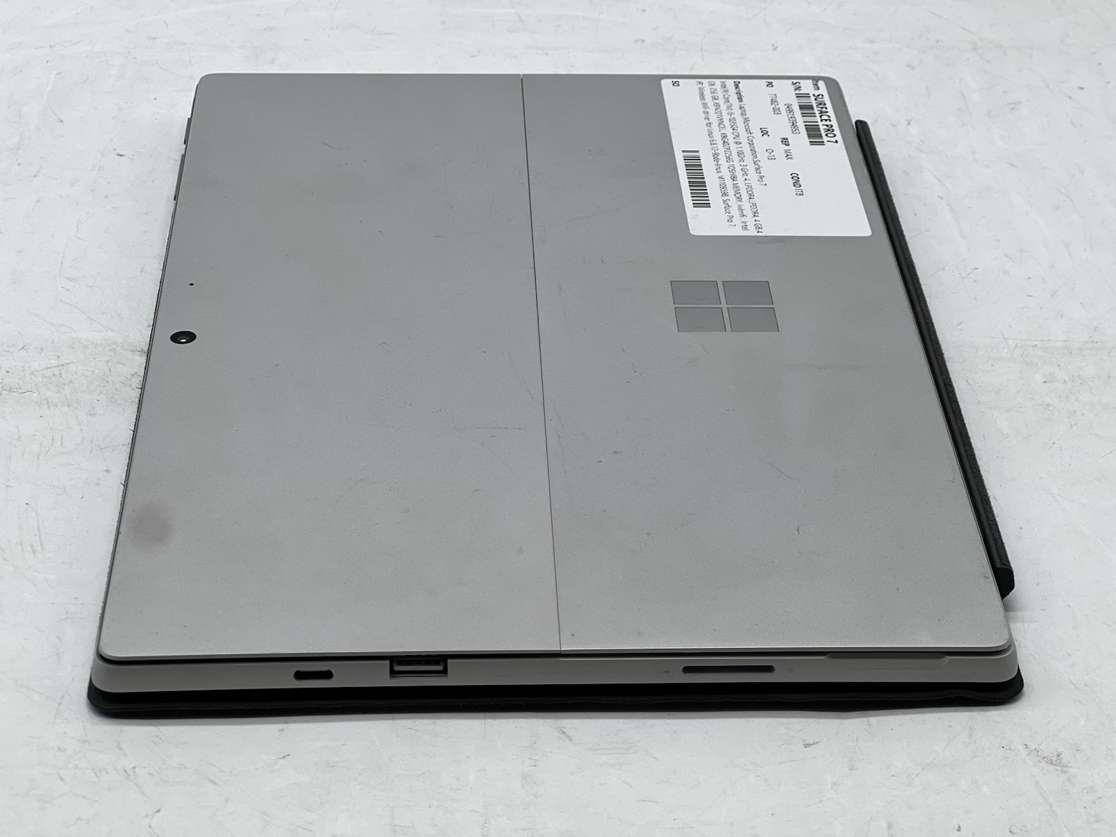 Mircosoft Surface Pro 7, i5-1035G4 CPU @ 1.10GHz, 8GB RAM, 256GB NVMe-No OS/AC