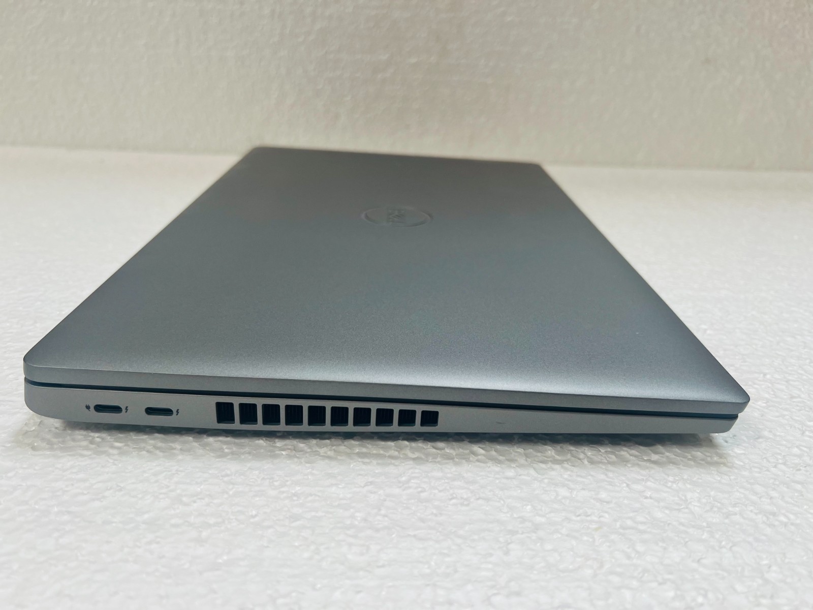 Dell Precision 3560 Laptop Workstation Intel i5 16GB RAM 256NVMe SSD Win 11 PRO