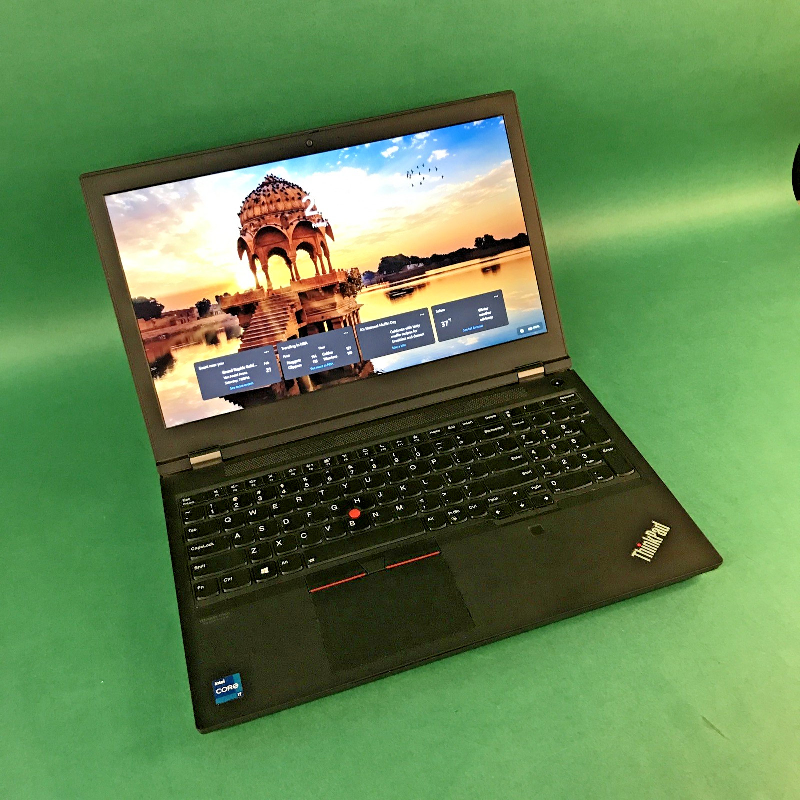 Lenovo P15 Gen 2 Thinkpad Laptop w/ intel i7-11800H @ 2.3GHz 32GB RAM 1TB Win11