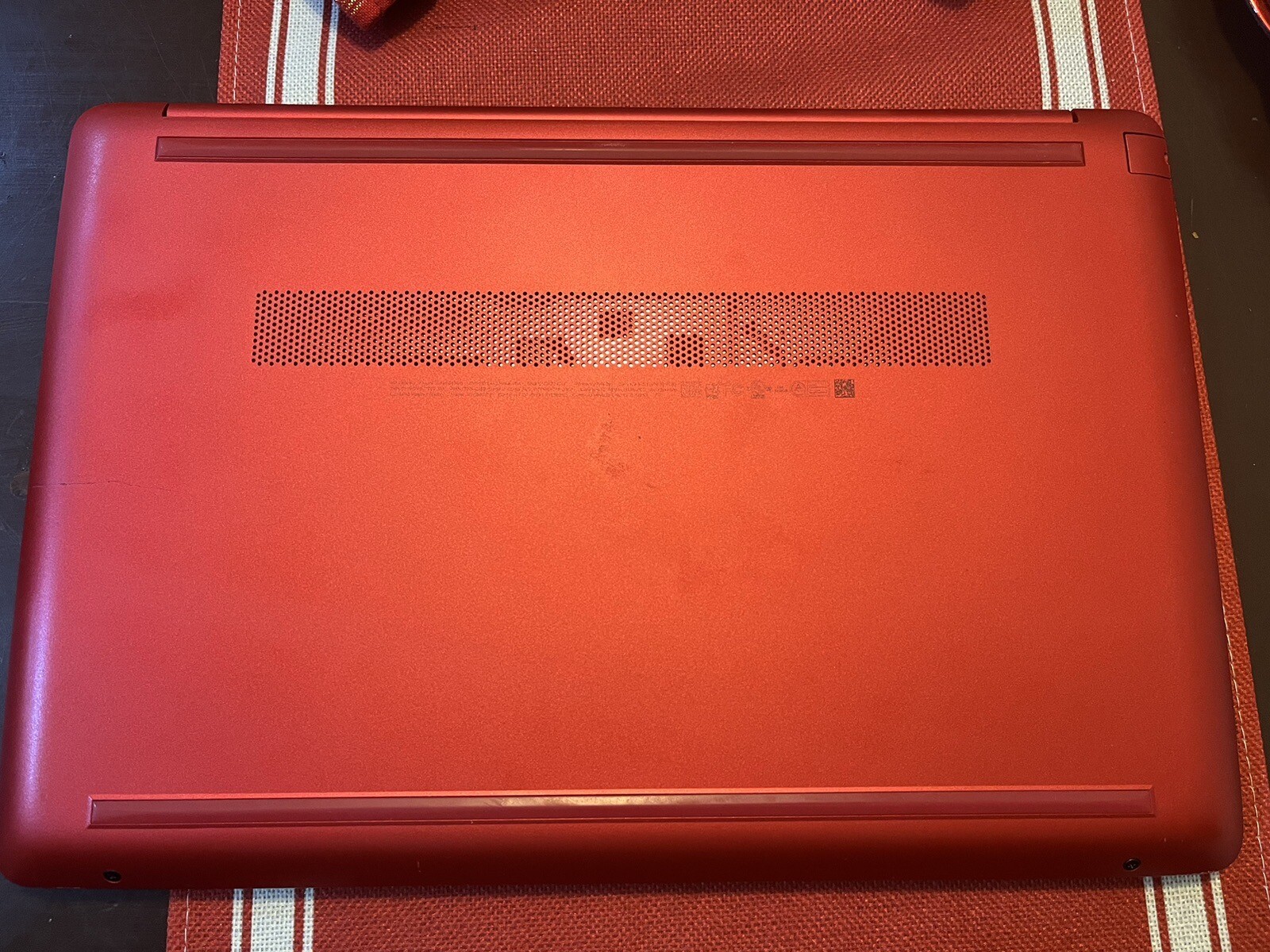 Hp Pavillion Red laptop 15.6in