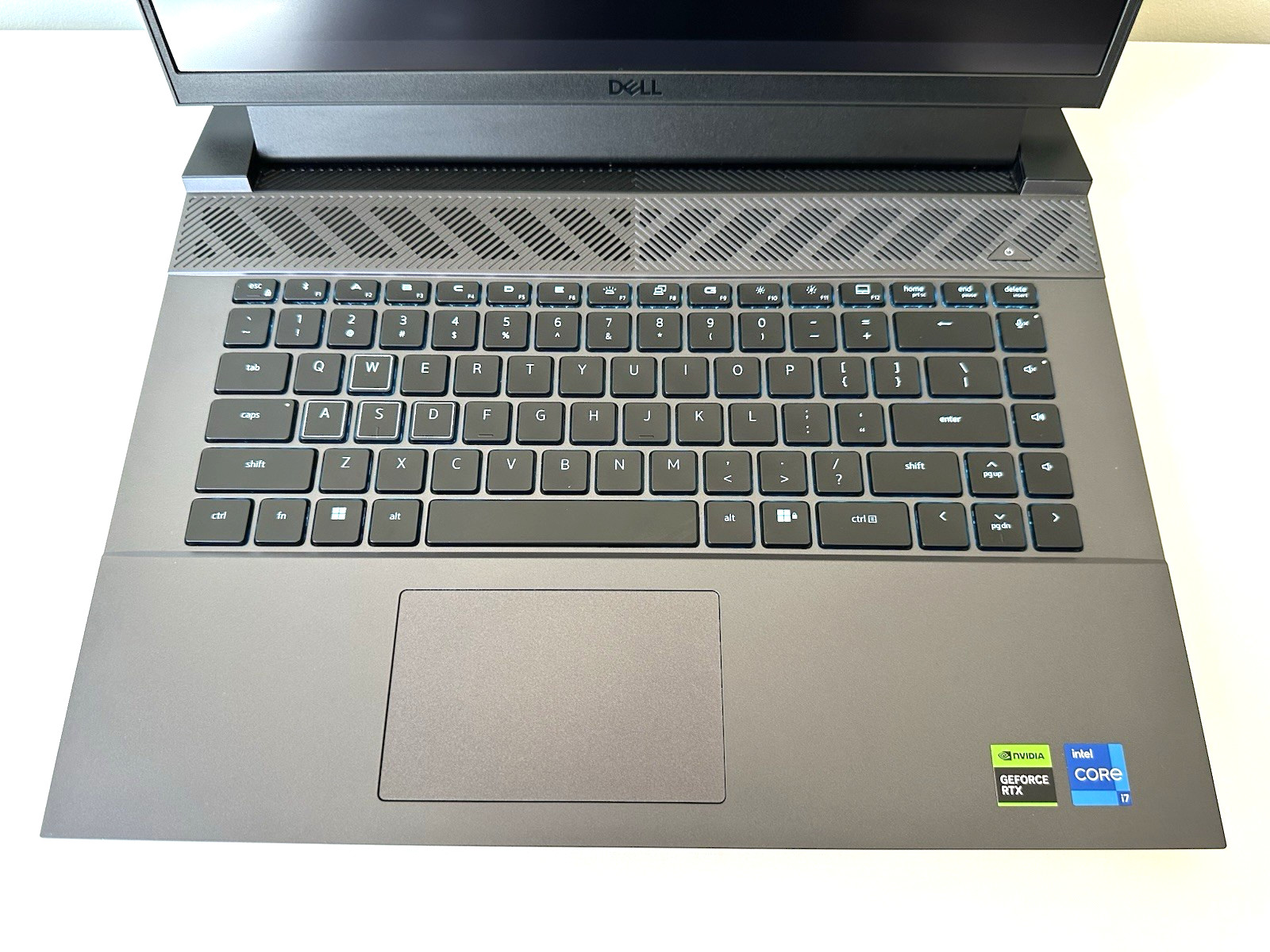 Dell G16 7630 16″ NEAR-MINT QHD+ 240Hz i7-13650HX RTX 4060 32GB 1TB SSD