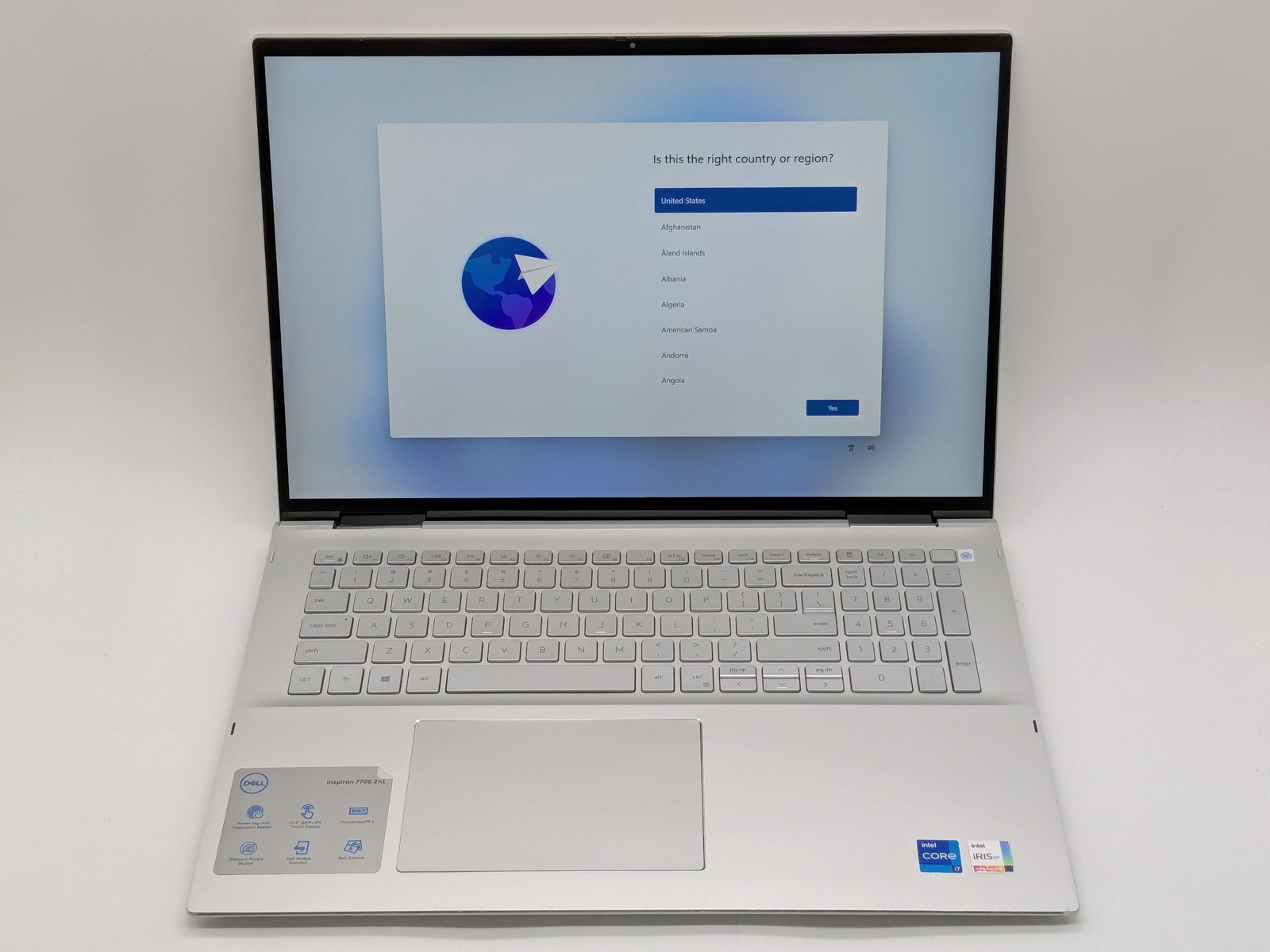 Dell Inspiron 7706 2-in-1 17″ Touch I7-1165G7 512GB 16GB W11 Webcam FP Reader