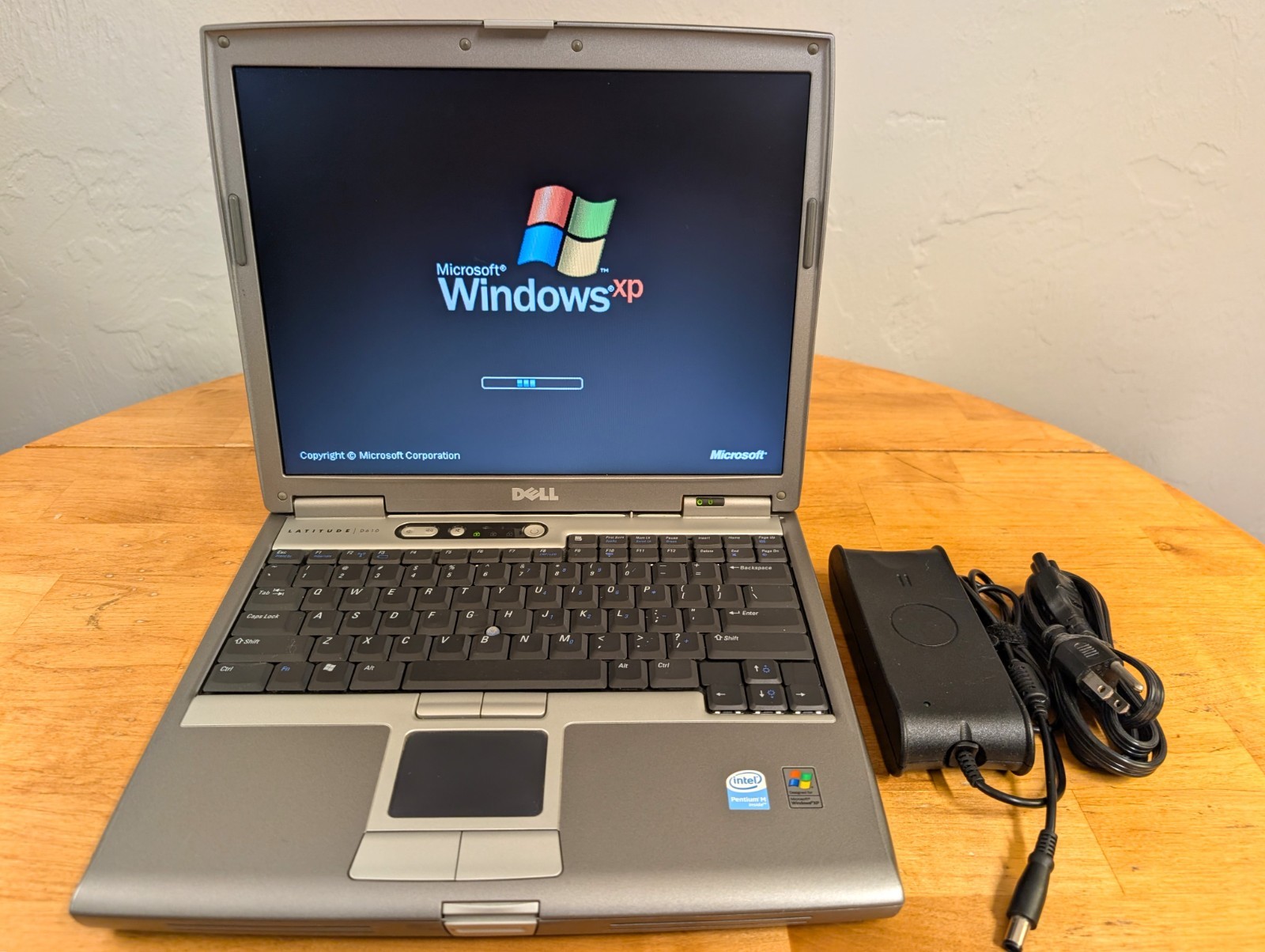 Dell Latitude D610 Laptop W/ Windows XP Professional SP3 – WiFi, DVD – Complete!