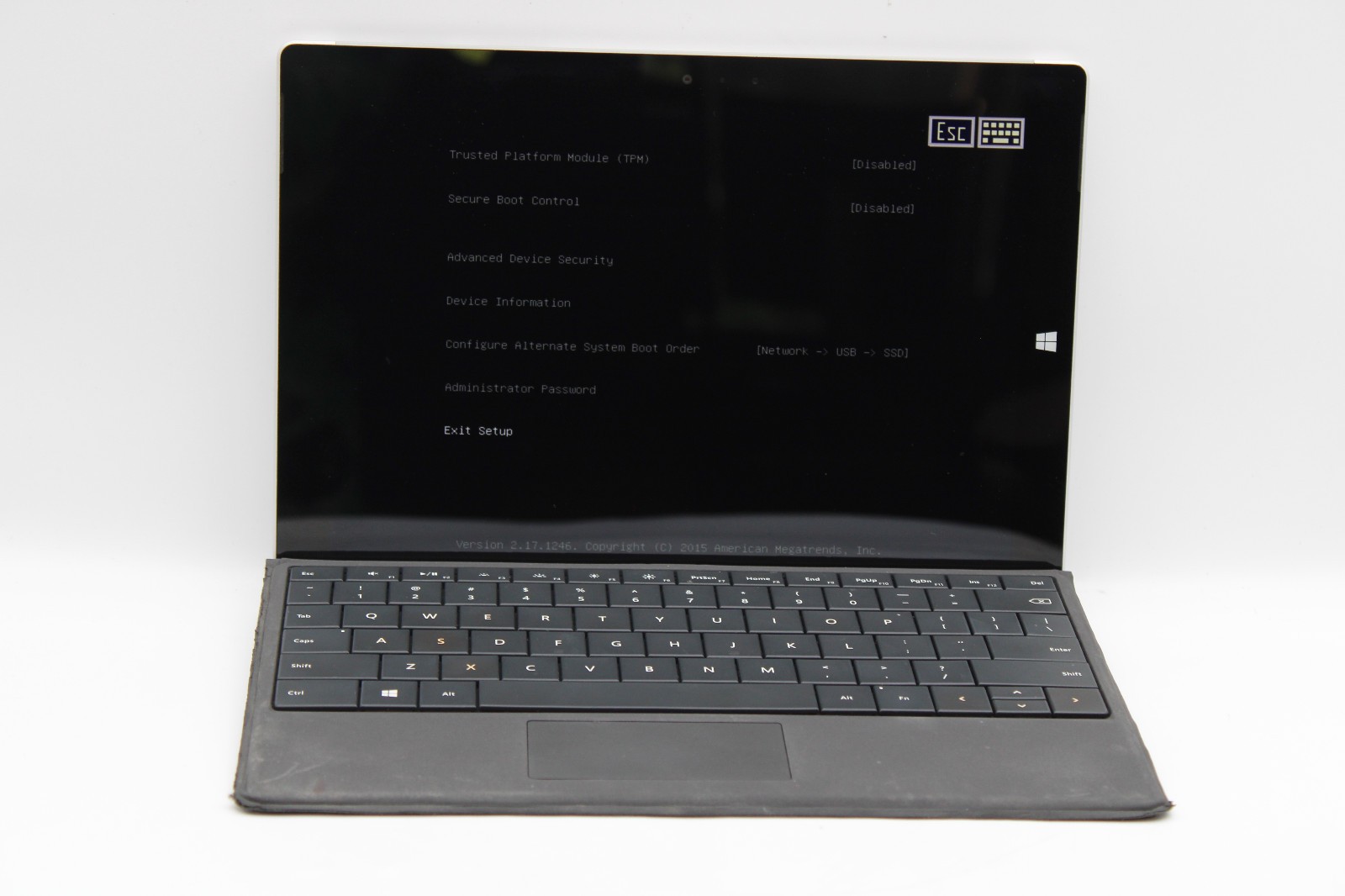 Microsoft Surface 3 WiFi + LTE _ Atom 7-Z8700 @ 1.6 _ 4GB / 128GB _ No OS