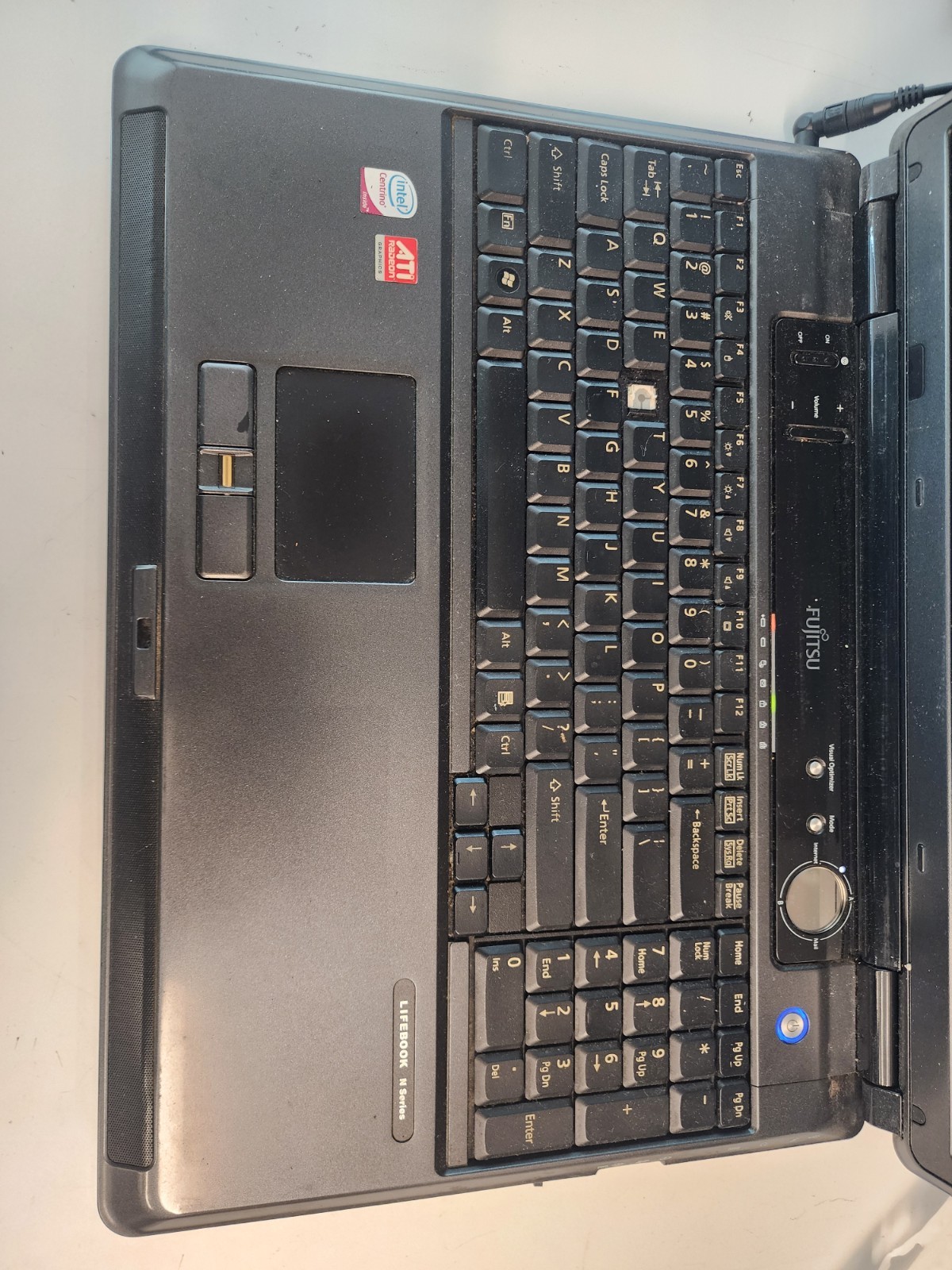 fujitsu lifebook n6470 n series Laptop Core 2 Duo T8300@2.40ghz 3gb Ram
