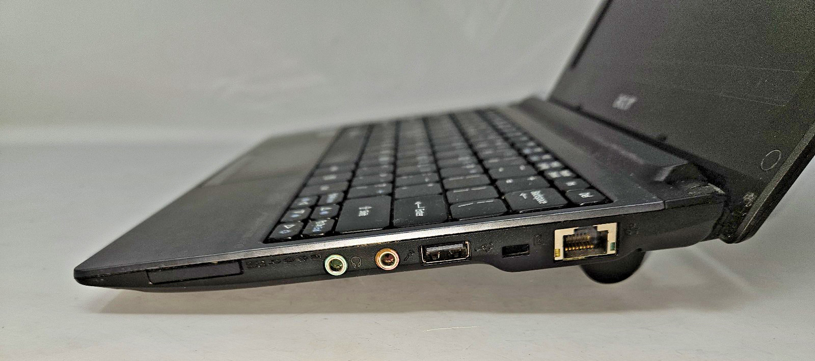 Acer Aspire One D260-2380 10.1″ Netbook N450 • 2GB • 160GB, Win 7 Starter S1 478