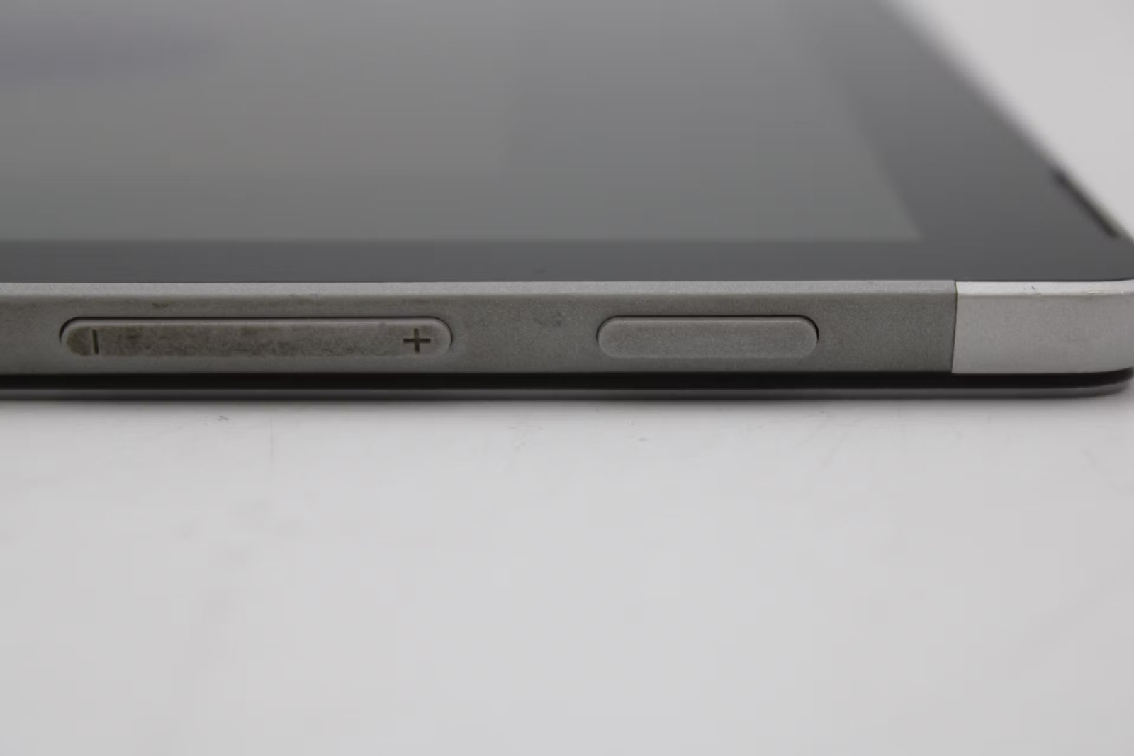 Microsoft Surface Pro Used 12.3″ i5-7300U, 256GB NVMe, 8GB RAM, No Keyboard
