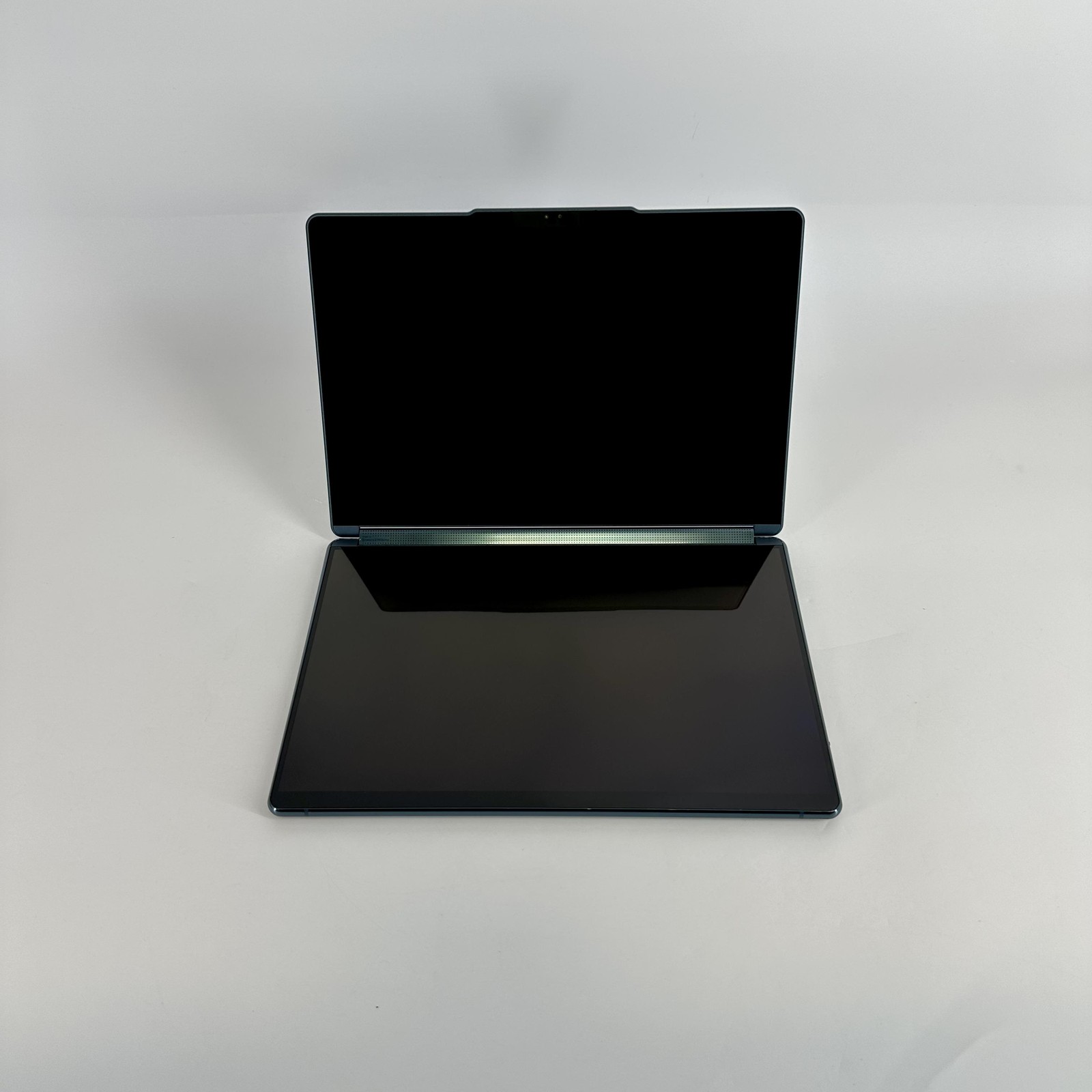 Lenovo Yoga Book 9i 13.3 HD TOUCH 1.7 GHz i7-1355U 16GB 1TB SSD BAD USB-C PORT