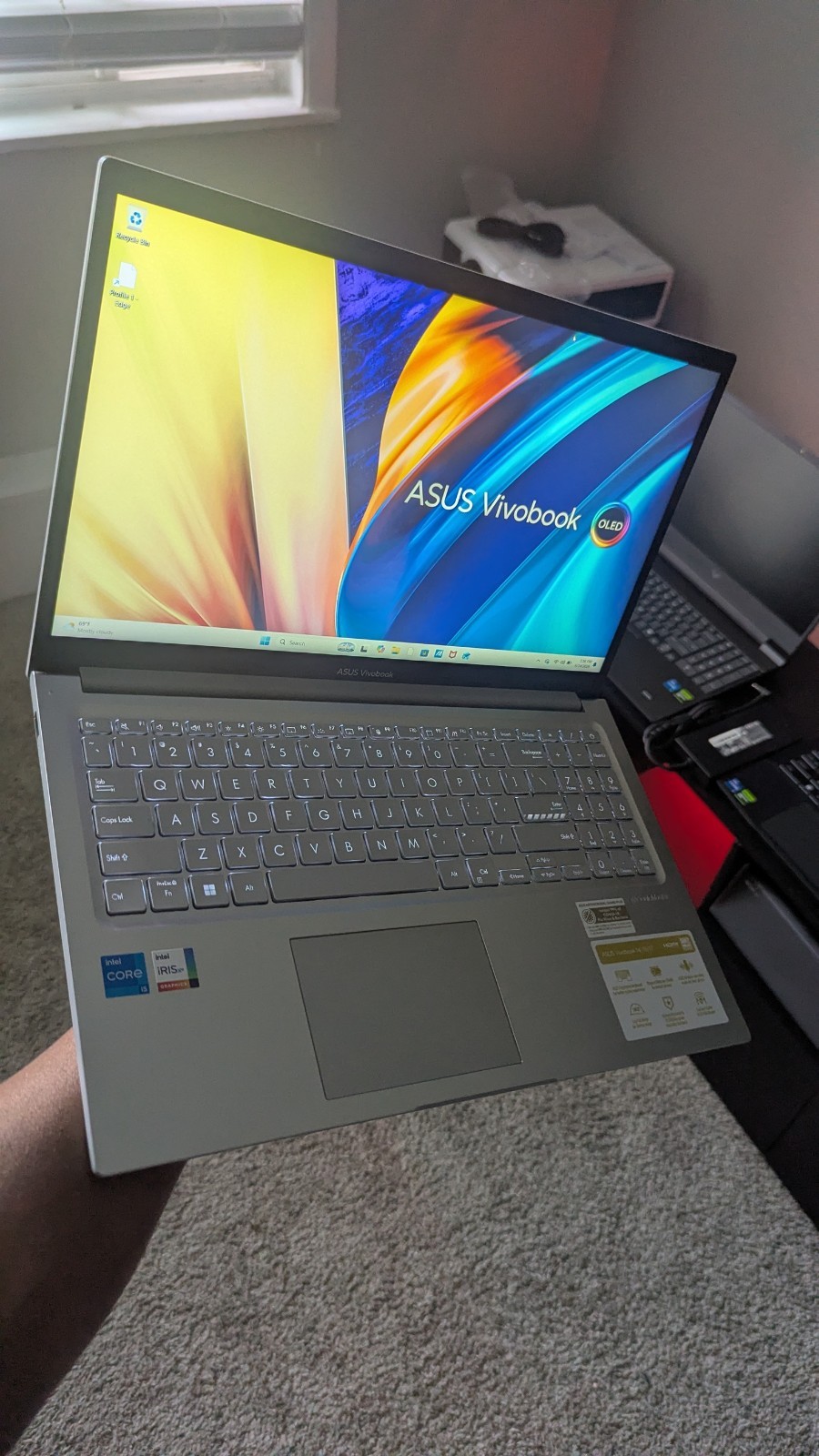 ASUS Vivobook 15.6″ Laptop i5-13thG 16GB RAM 512GB SSD M2 Solid+ Cargador