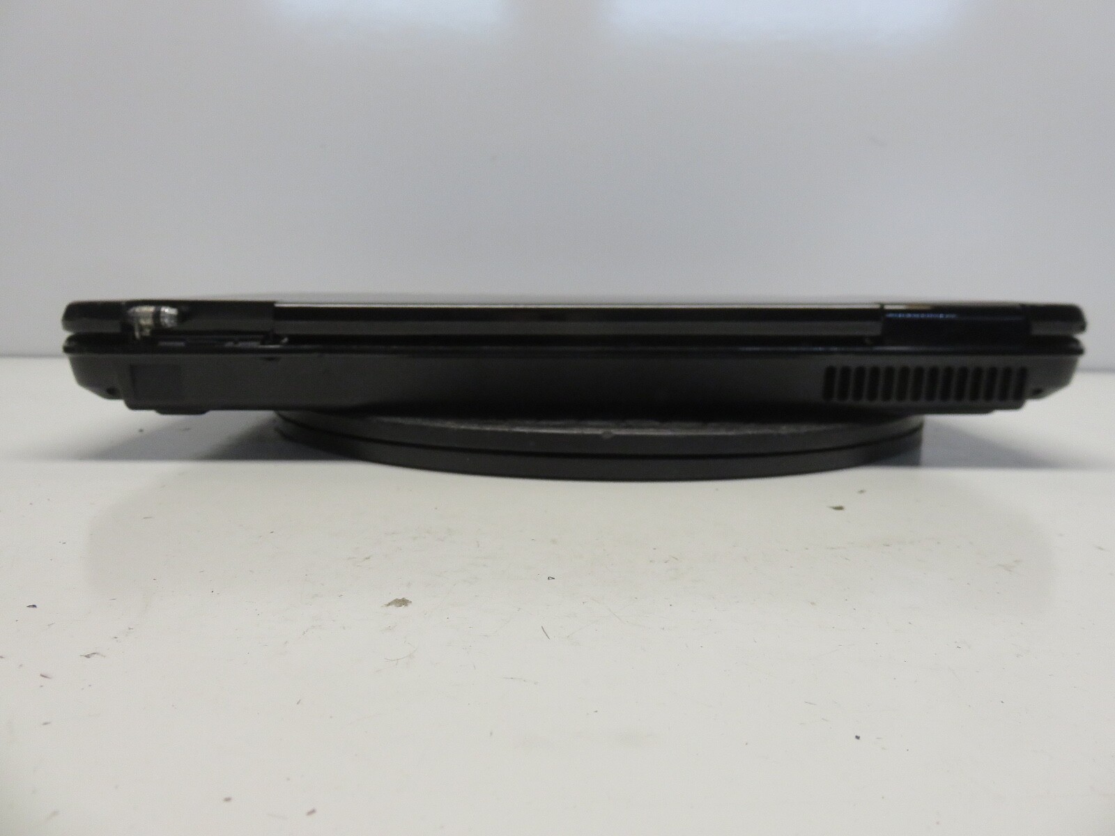 Acer Aspire 5517 AMD Athlon 64 TF-20 1.6GHz 3 GB NO HDD No Batt – FOR PARTS