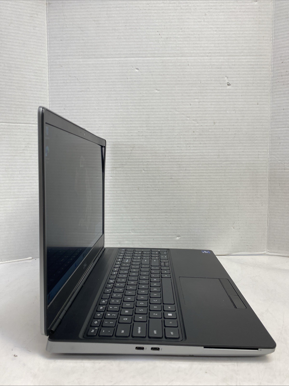 Dell Precision 7560 15.6″ FHD i9 11950H 32GB Ram 1TB NVMe SSD nVidia RTX A2000