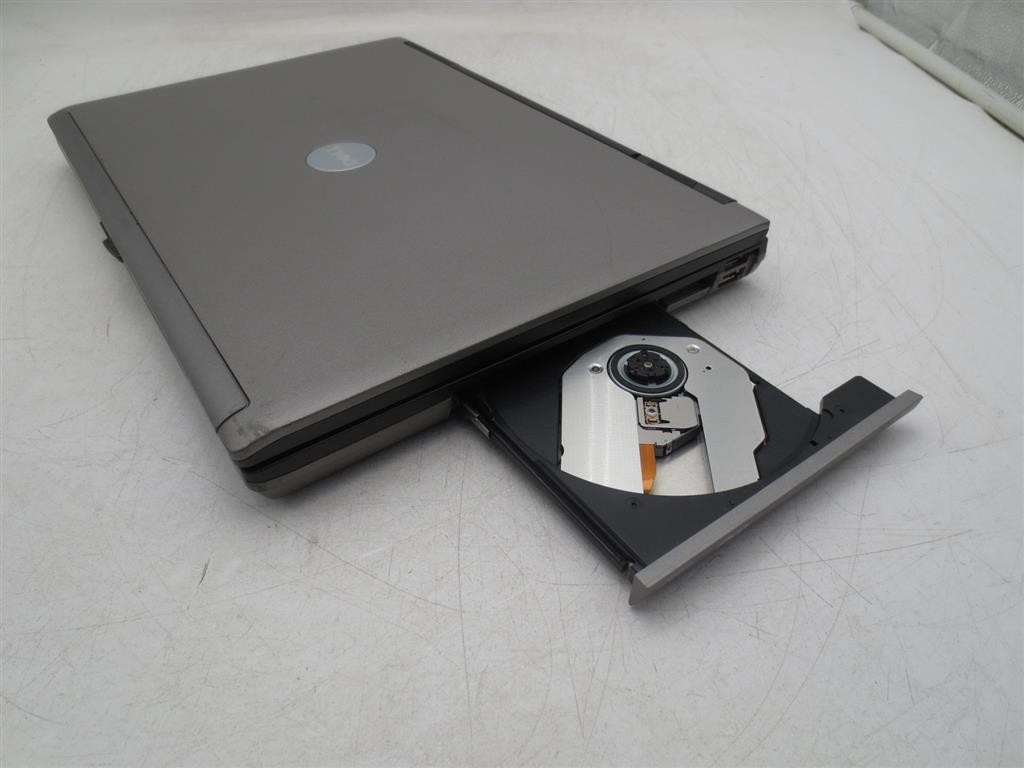 Dell Latitude D630 Intel Core 2 Duo 2GHz 2GB RAM 128GB SSD 14″ WXGA+