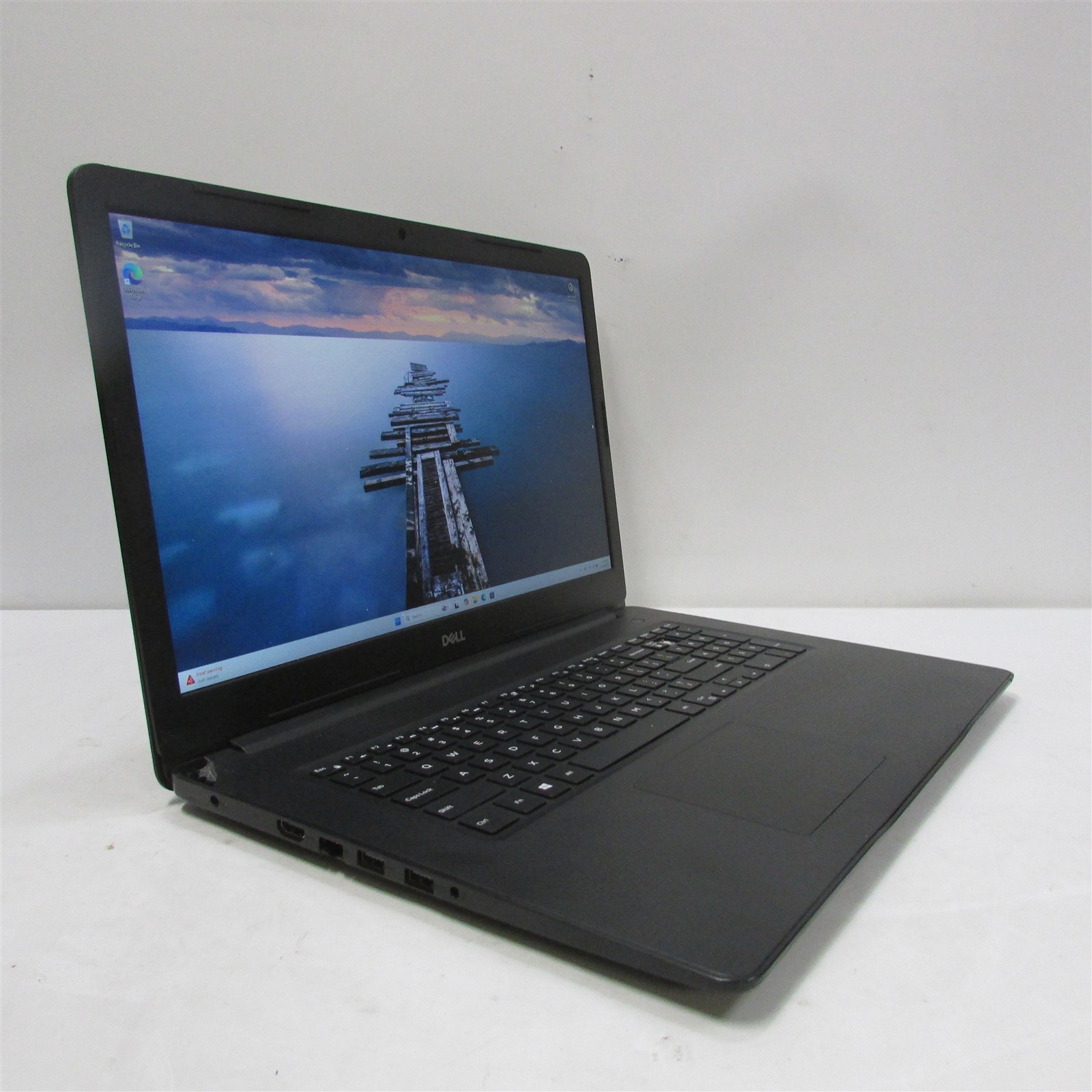 Dell Inspiron 3793 i7-1065G7 1.3GHz 16GB RAM 256GB NVME 17.3″ W11P DMG/MISS KEY