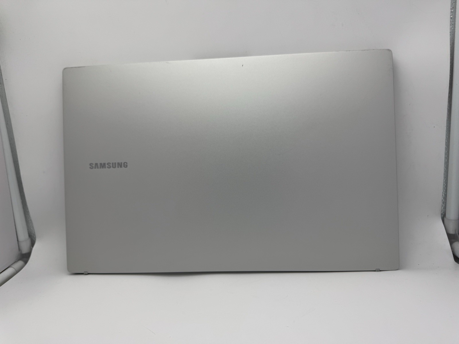 *SEE PHOTOS* Samsung Galaxy Book3 15.6″ (Intel i7, 16GB, 512GB) NP750XFH-XB1US