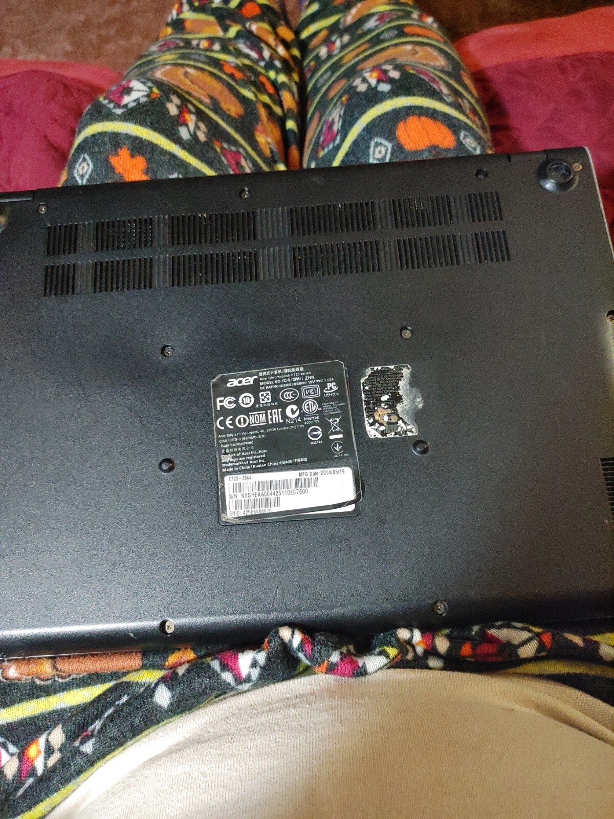 Acer Chromebook C720 Series Model ZHN__PLEASE READ__NON-WORKING.