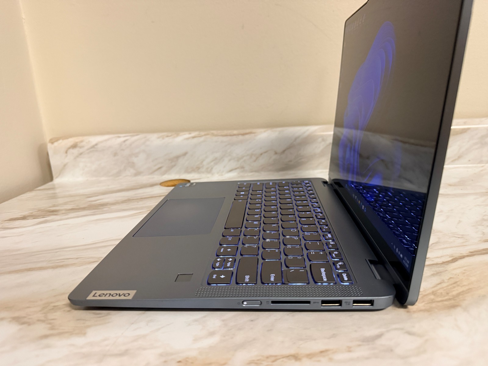 Lenovo Flex 7i 2.2K Touch 2-in1 Laptop Intel Core i7-1355U 16GB Ram 1TB SSD W11P