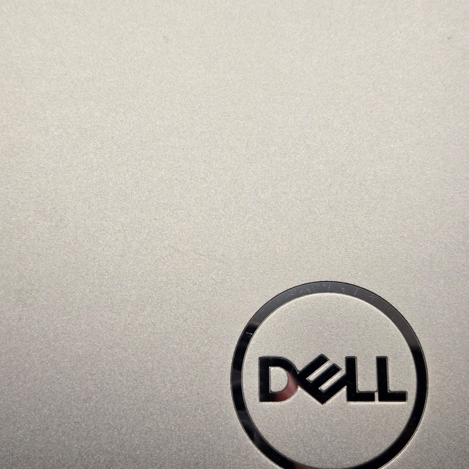 Dell Precision 7680 16″ Touch Laptop Core i9 vPro 13th Gen 32GB 1TB RTX 4000 Ada