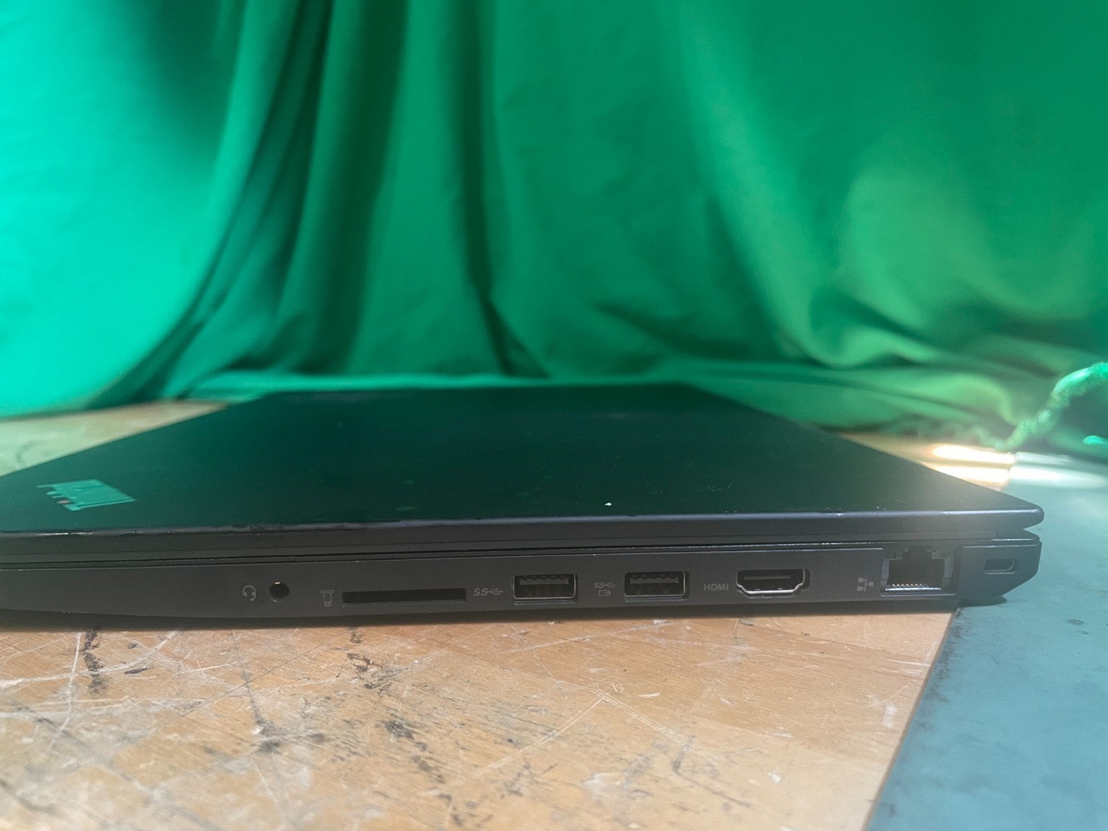 LENOVO THINKPAD T570 – FOR PARTS – NO POWER – RAM/SSD REMOVED – AS IS