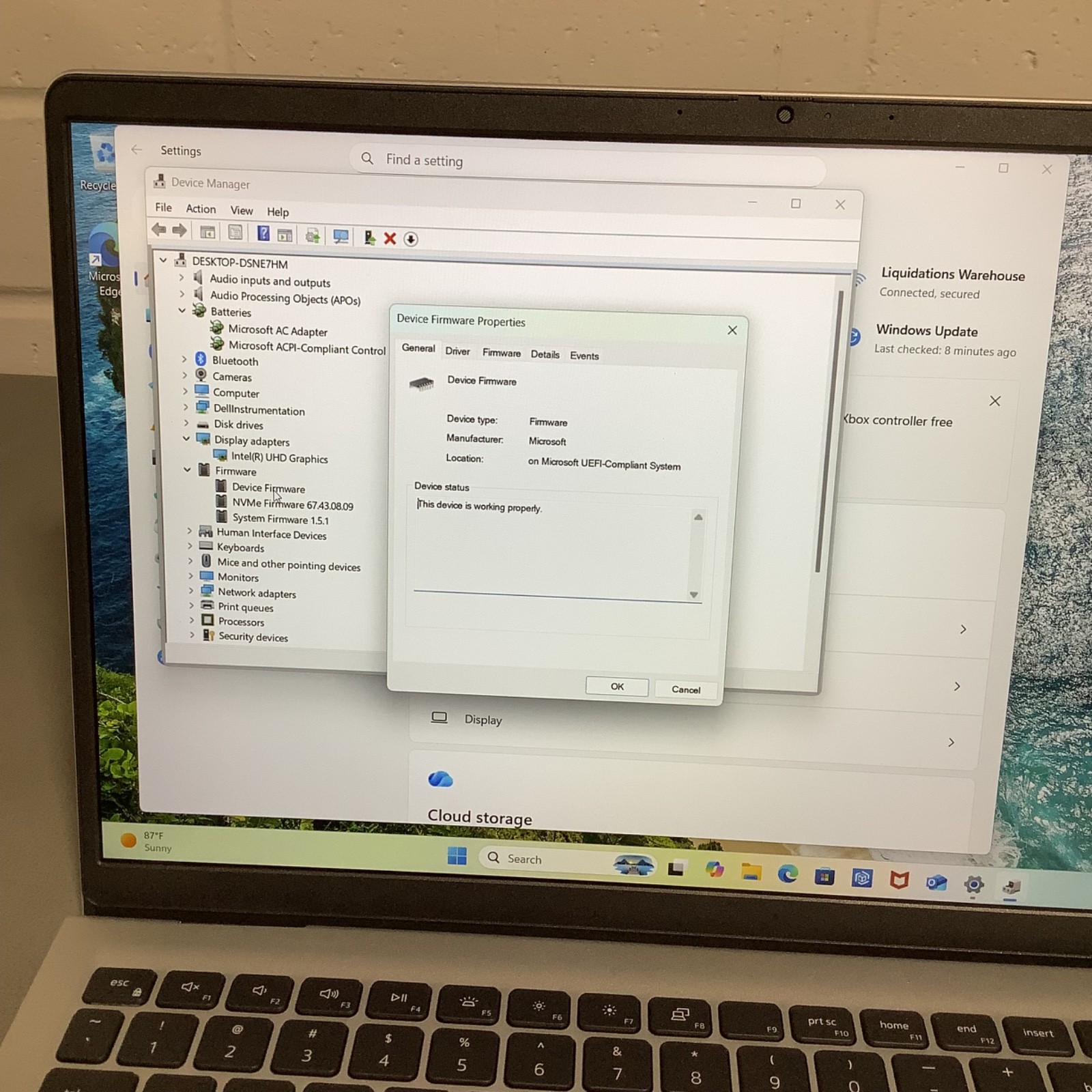 Dell 15 DC15250, 13th Generation Intel Core i5, 16GB DDR4, 512 GB Solid State