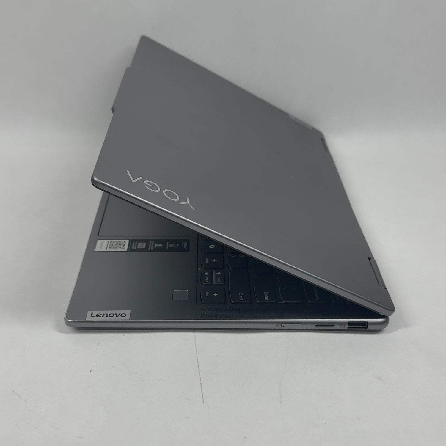 Lenovo Yoga 7 2-in-1 14APH8 14″ Ryzen 5 8640U 3.5GHz 8GB RAM 500GB SSD SSD