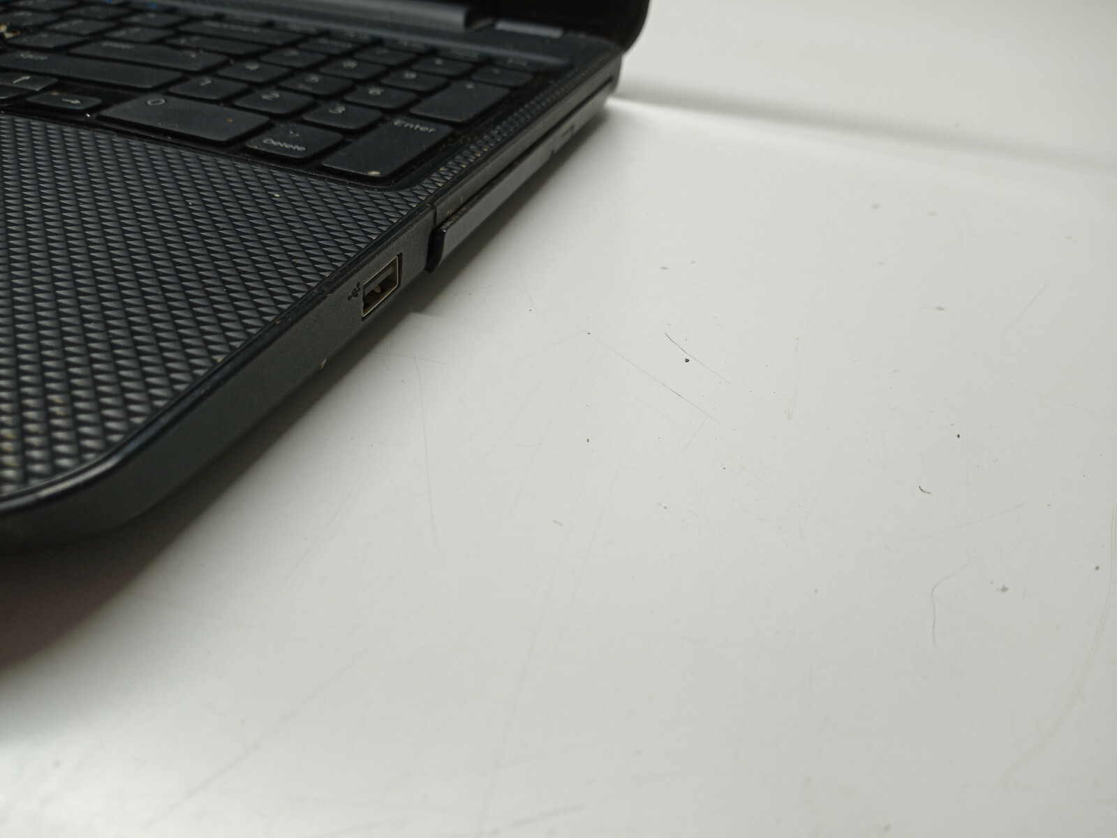 Dell Inspiron 15 Laptop NO Back Cover,HDD,CPU,Ram, Holes Drilled FOR PARTS