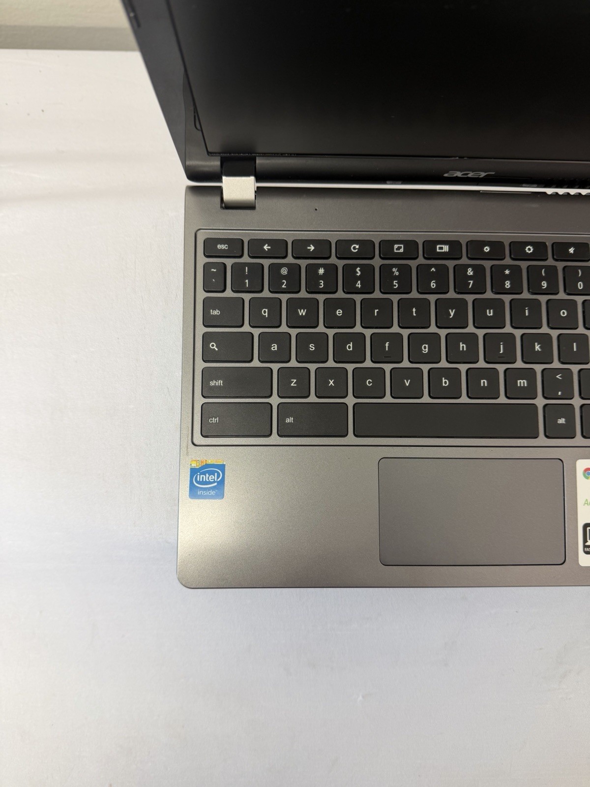 Acer Chromebook C740-C4PE Laptop – Good Screen – Intel Celeron 3205U – Read Des