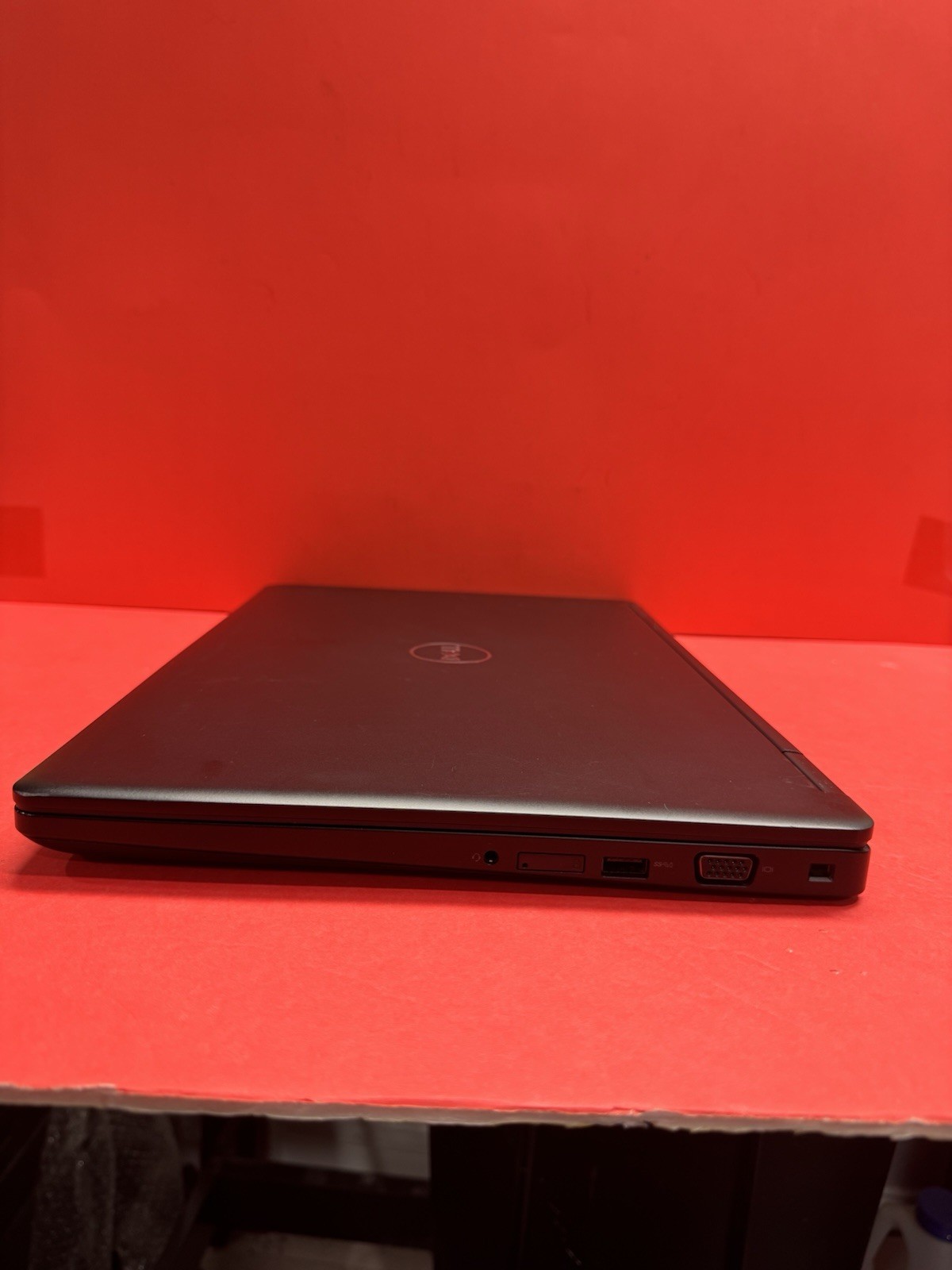 Dell Latitude 5590 15.6″ 8th i5 1.7GHz 8GBRAM 256GB SSD Windows 11pro