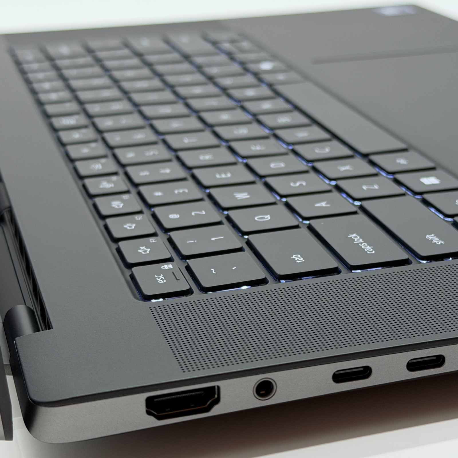 2025 Dell Precision 5690 16 3.8GHz Ultra 7 165H 64GB RTX 2000 Ada – WORKSTATION!