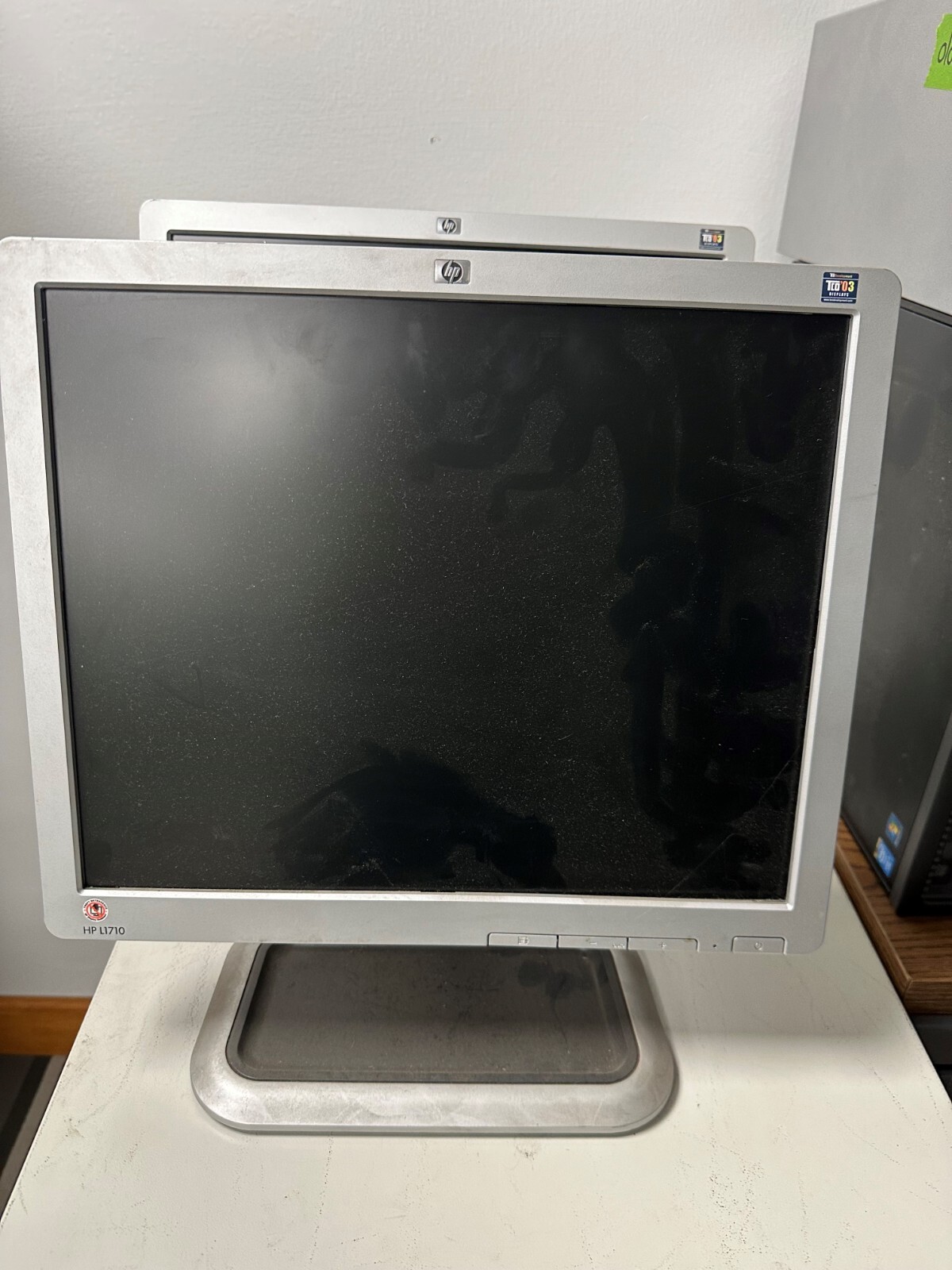 Pallet of PCs, Monitors, Docking Station