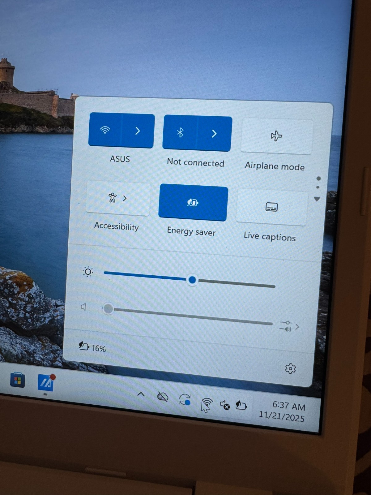 ASUS VivoBook MJ401TA m3-8100Y 4GB 120GB SSD Win10 w/ Charger