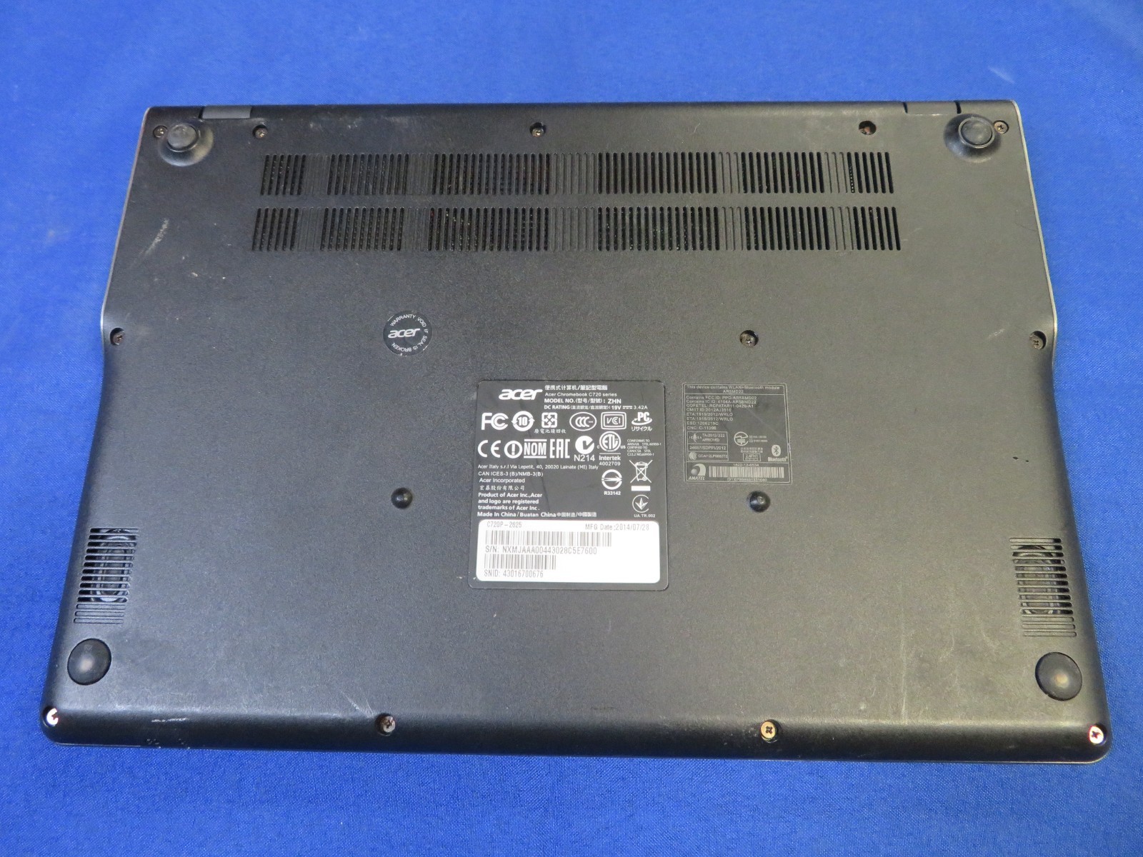 ACER Chromebook C720 – ZHN Laptop *WORKS FOR PARTS (SCREEN & BATTERY)*