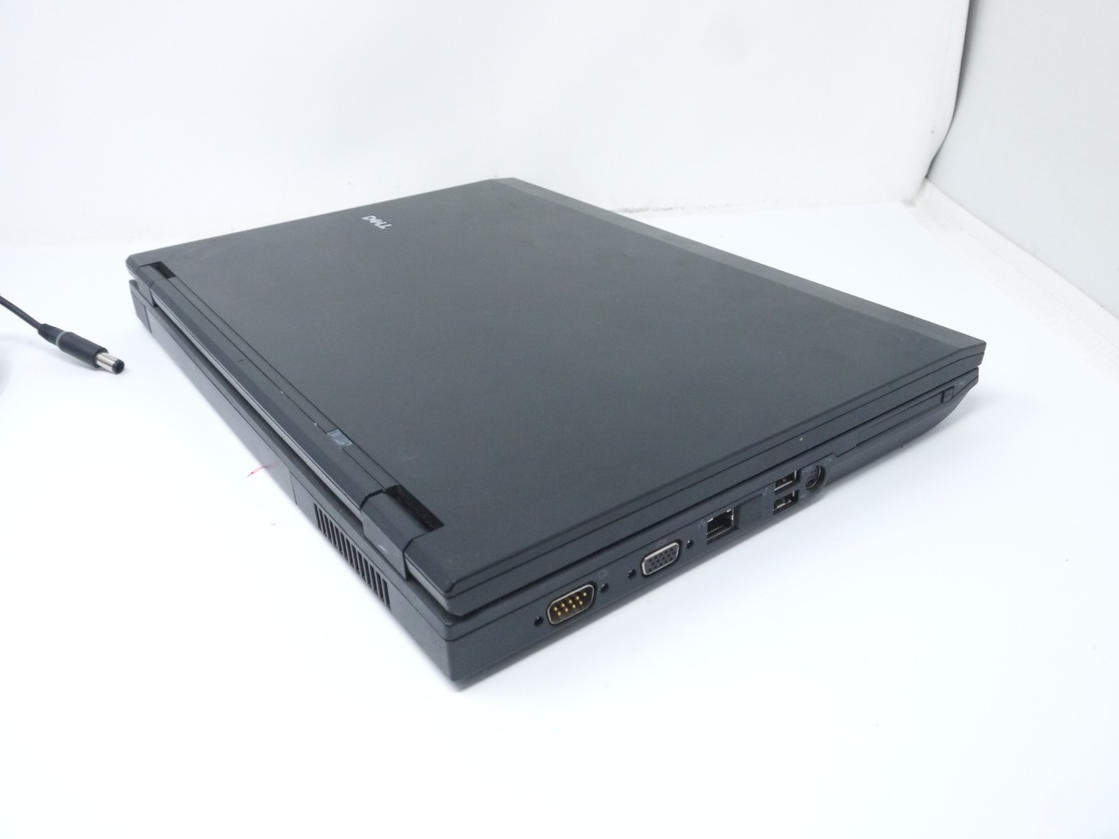 Dell Latitude E5500 15.6″ Laptop – Core 2 Duo / 4GB / 160GB HDD / Win10