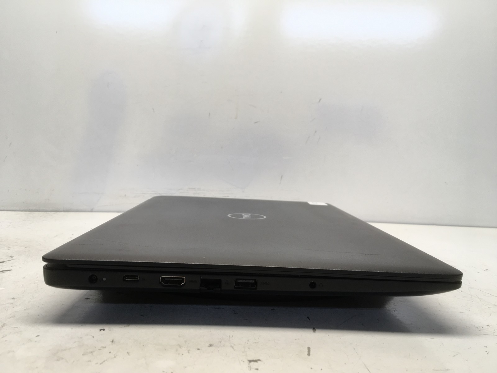 Dell Latitude 3590 Intel i3-7130U 2.7GHz 4 GB NO HDD No Batt