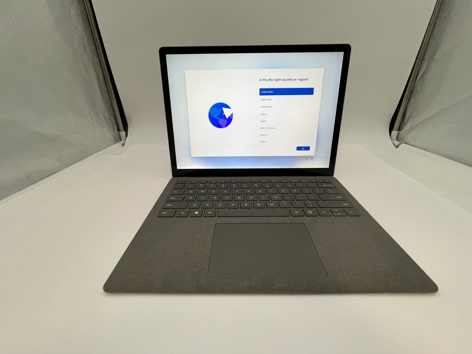 Microsoft Surface Laptop 4 1950 13.5″ Touch i5-1145G7@2.60GHZ 16GB RAM 512GB NVM